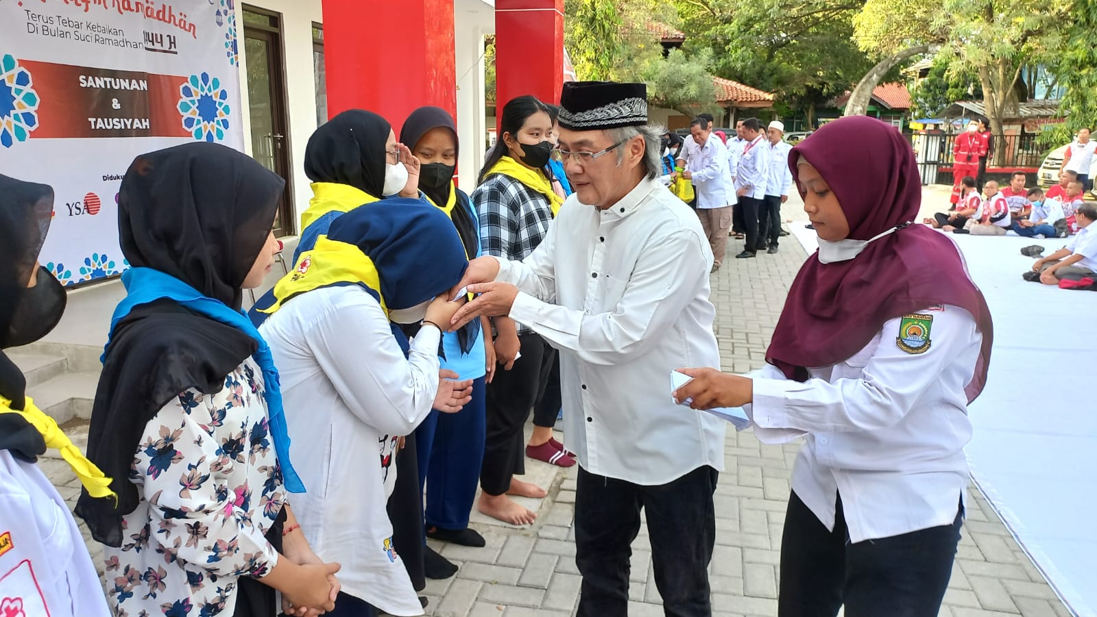 IMG-berkomitmen-terus-membantu-masyarakat-pmi-kota-tangerang-gelar-humanity-in-ramadan