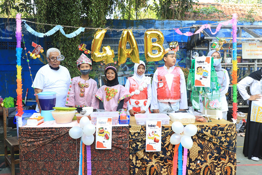 IMG-market-day-sdn-karawaci-baru-3-menumbuhkan-jiwa-entrepreneur-siswa-sejak-dini