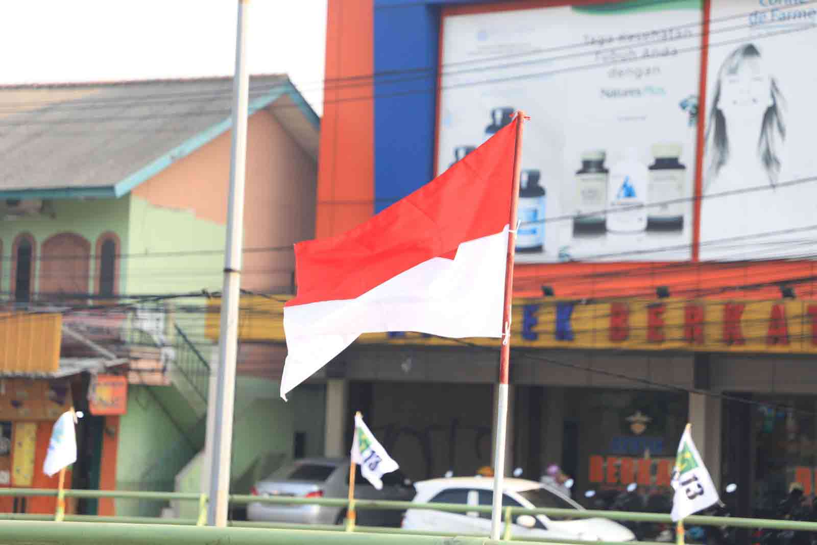 IMG-menyemarakan-hut-ke-78-ri-pemkot-tangerang-imbau-masyarakat-kibarkan-bendera-merah-putih-selama-bulan-agustus