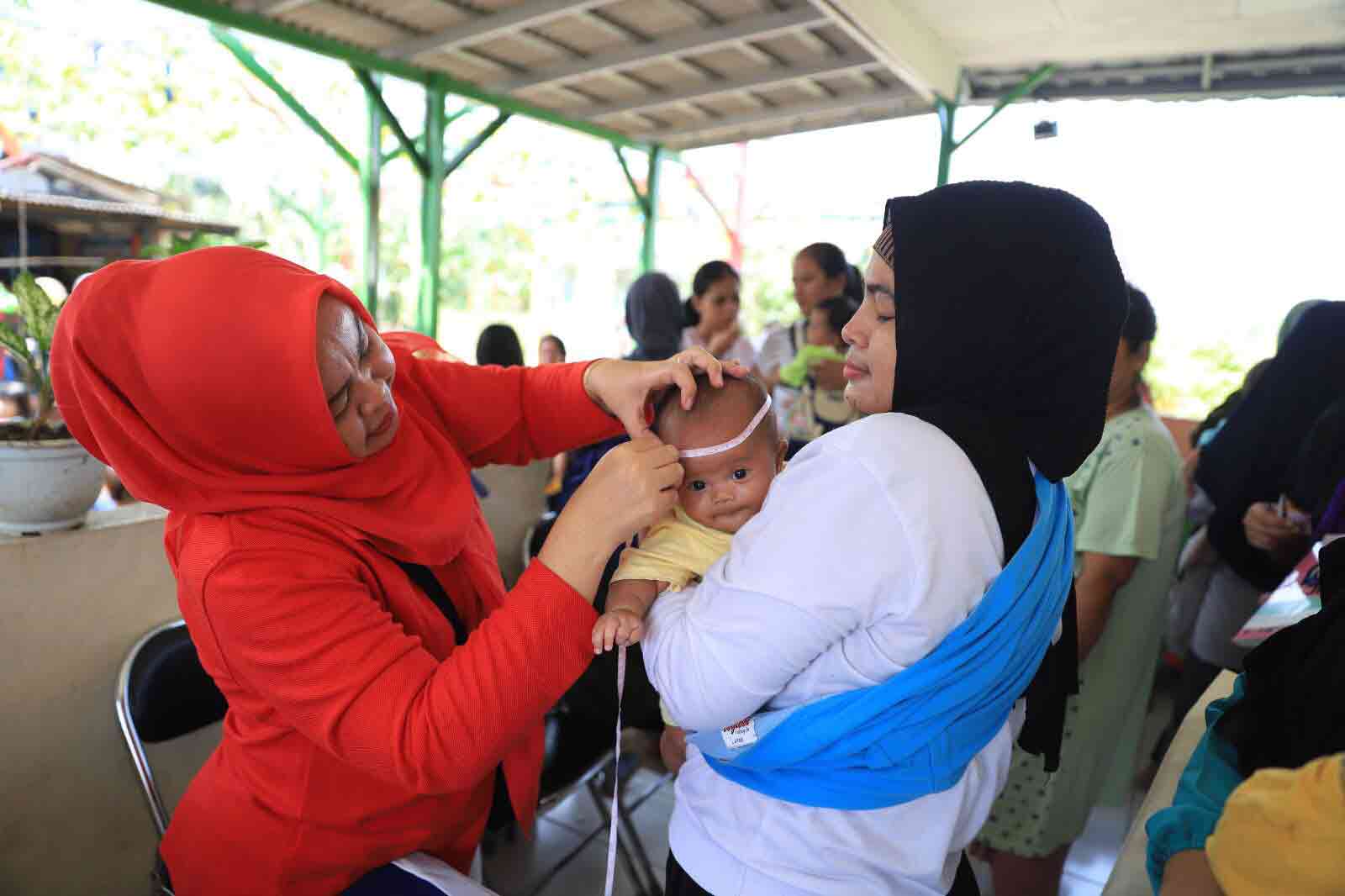 IMG-cegah-pneumonia-pada-bayi-puskesmas-panunggangan-gelar-imunisasi-pcv-di-posyandu