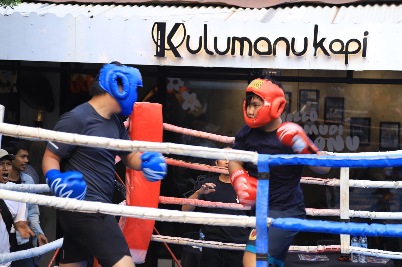 IMG-pertandingan-tinju-antar-barista-kulumanu-arena-usung-sportaiment-di-kota-tangerang