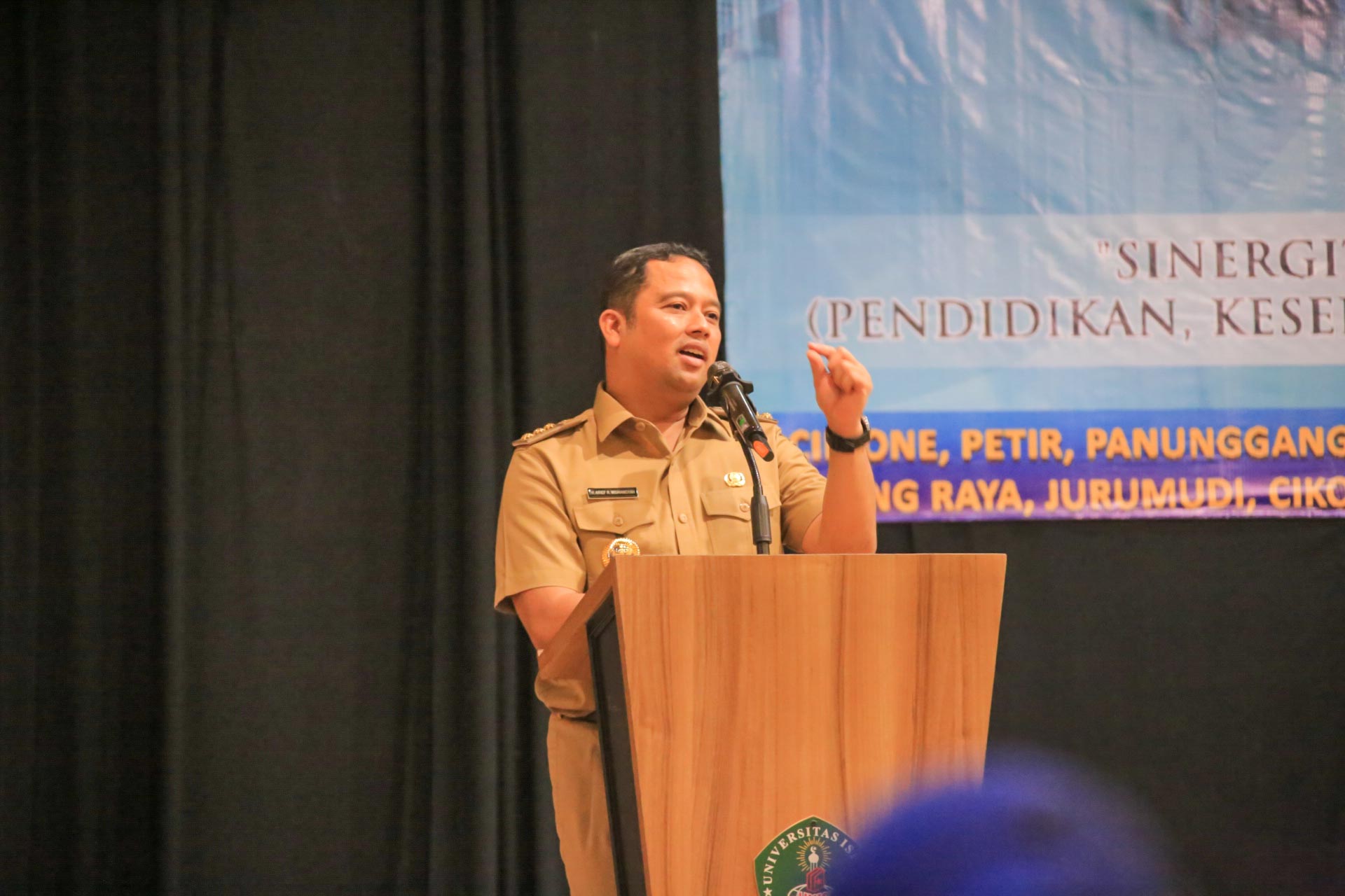 IMG-lepas-kkk-unis-arief-sebut-mahasiswa-sebagai-mitra-pemda-atasi-persoalan