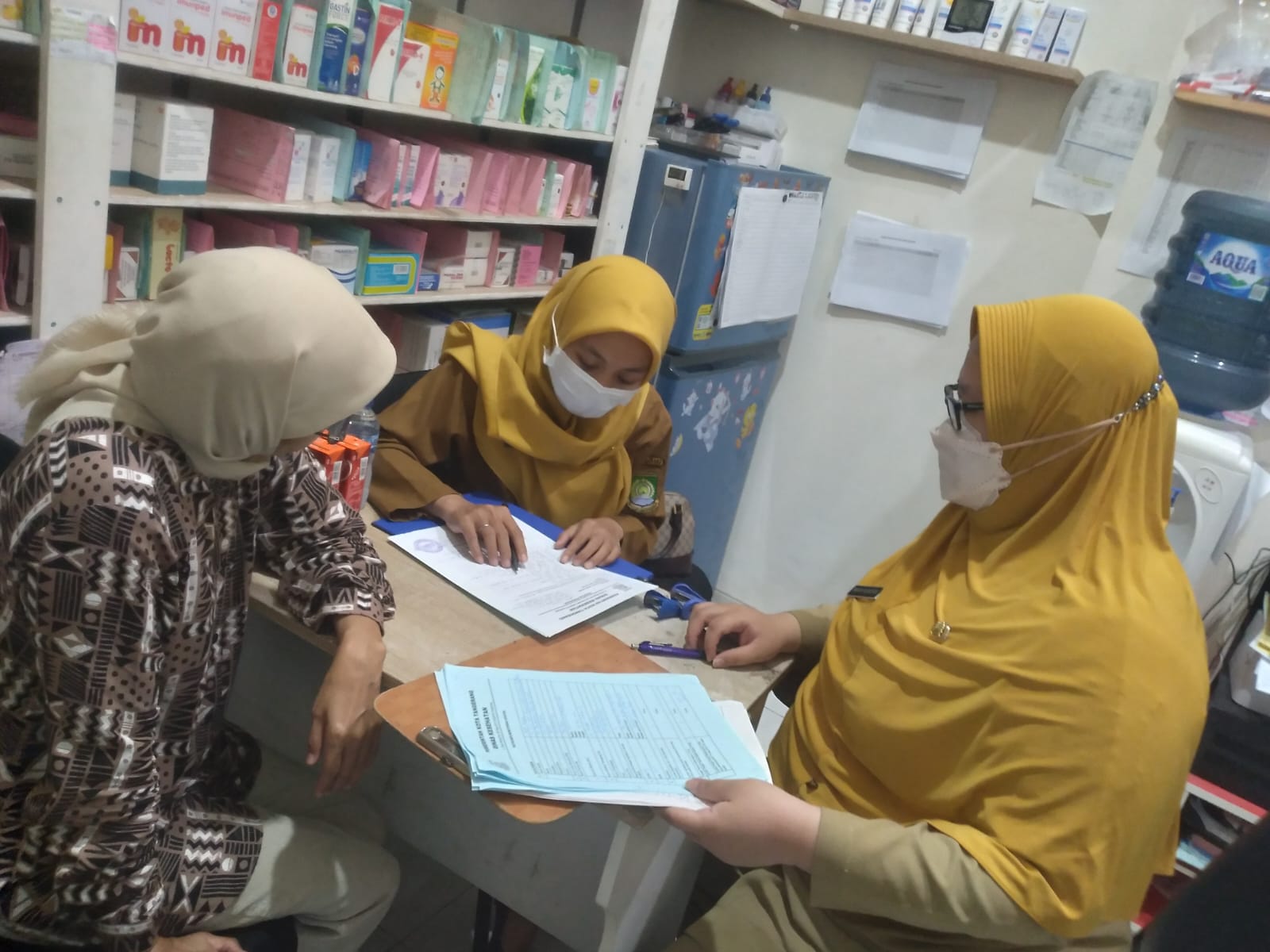 IMG-dinkes-kota-tangerang-lakukan-pembinaan-dan-pengawasan-klinik-dan-apotek