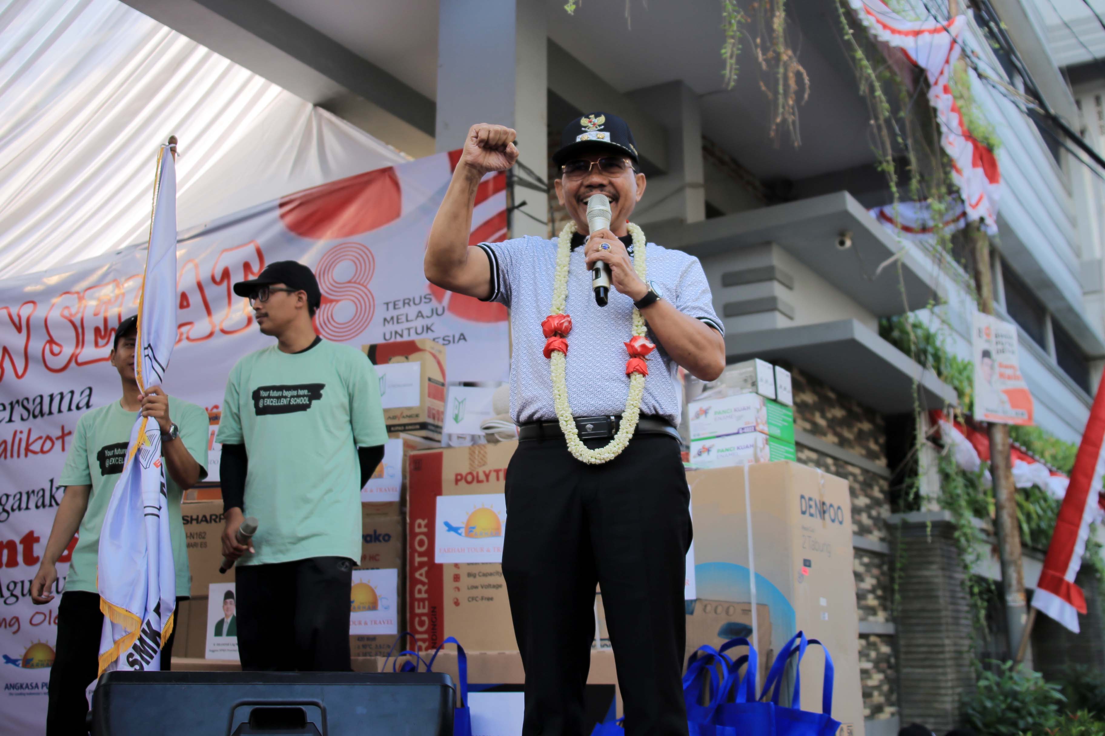 IMG-lepas-gerak-jalan-pelajar-sachrudin-pesankan-ini