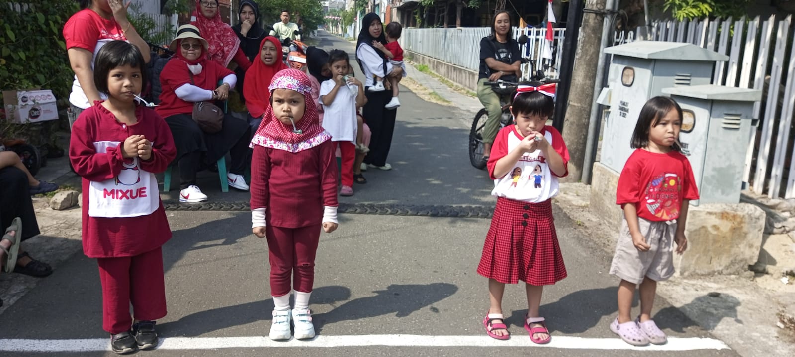 IMG-warga-kelurahan-sukasari-kota-tangerang-gelar-upacara-peringatan-kemerdekaan-republik-indonesia