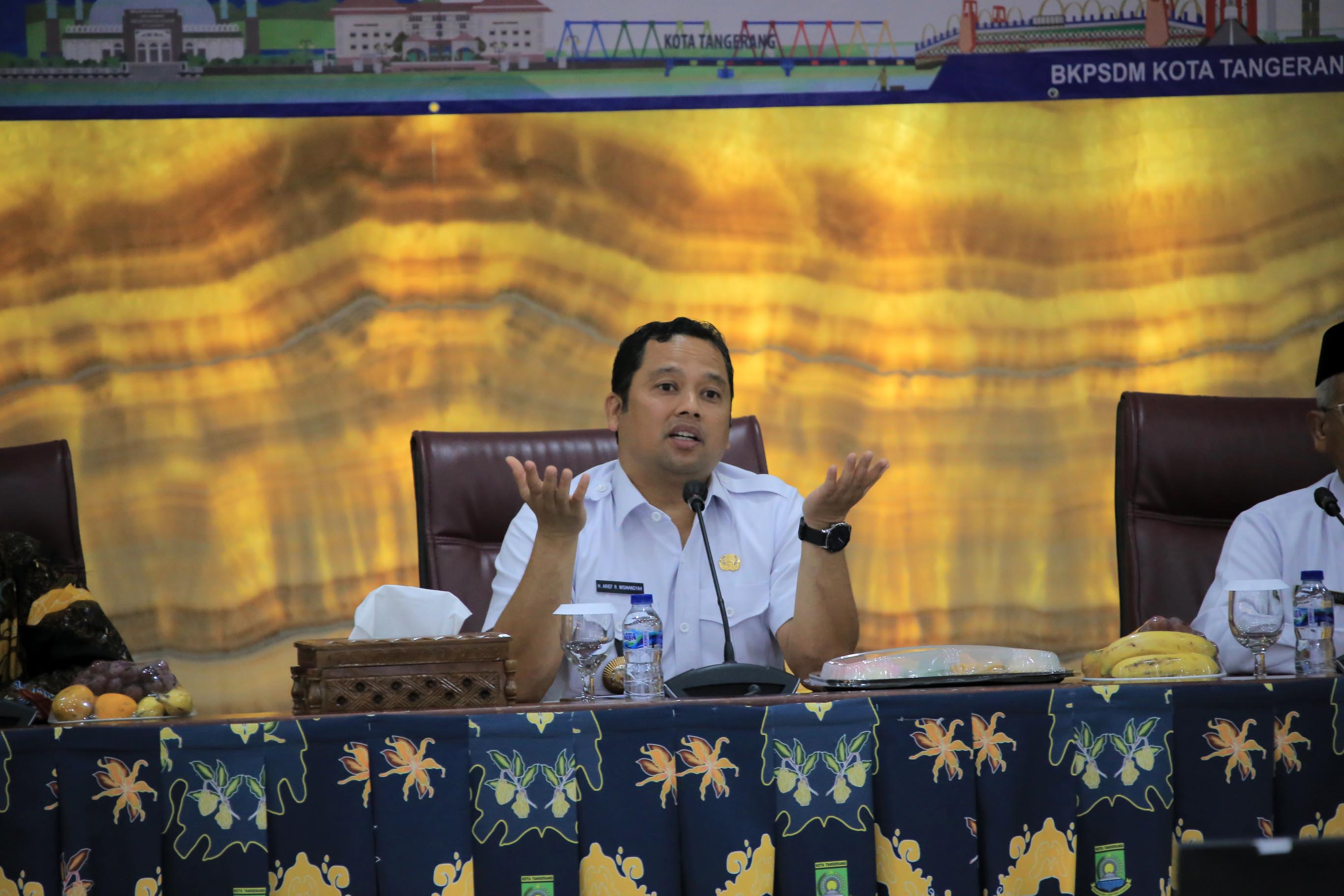 IMG-difasilitasi-kemudahan-sistem-arief-minta-asn-lebih-profesional-dan-konsisten