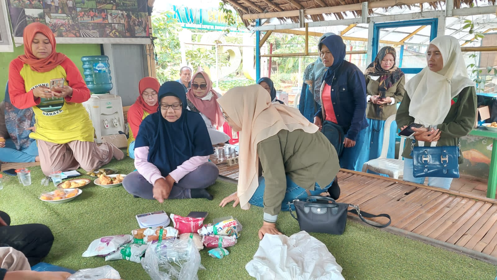 IMG-peningkatan-kapasitas-kwt-dkp-kota-tangerang-lakukan-pelatihan-peracikan-nutrisi-hidroponik