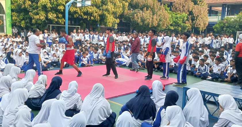 IMG-disambut-antusias-siswa-pertina-kota-tangerang-sosialisasikan-olahraga-tinju-ke-sekolah