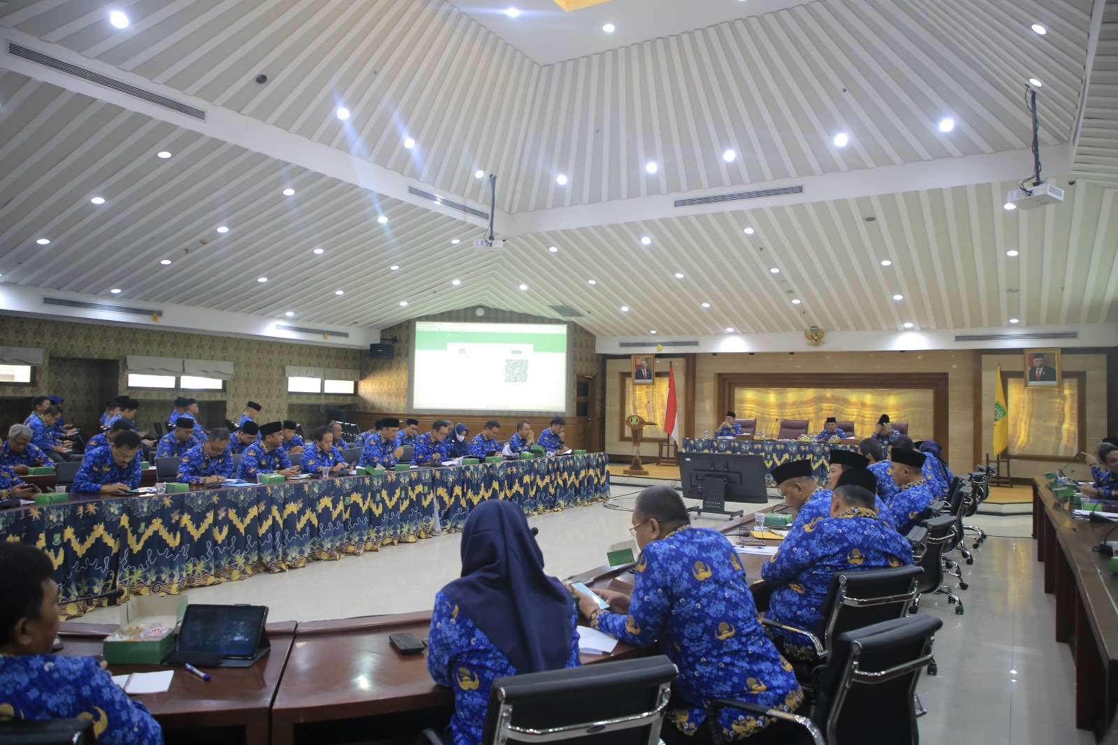 IMG-fokus-triwulan-terakhir-di-tahun-anggaran-2023-pemkot-tangerang-gelar-rapat-evaluasi-kewilayahan