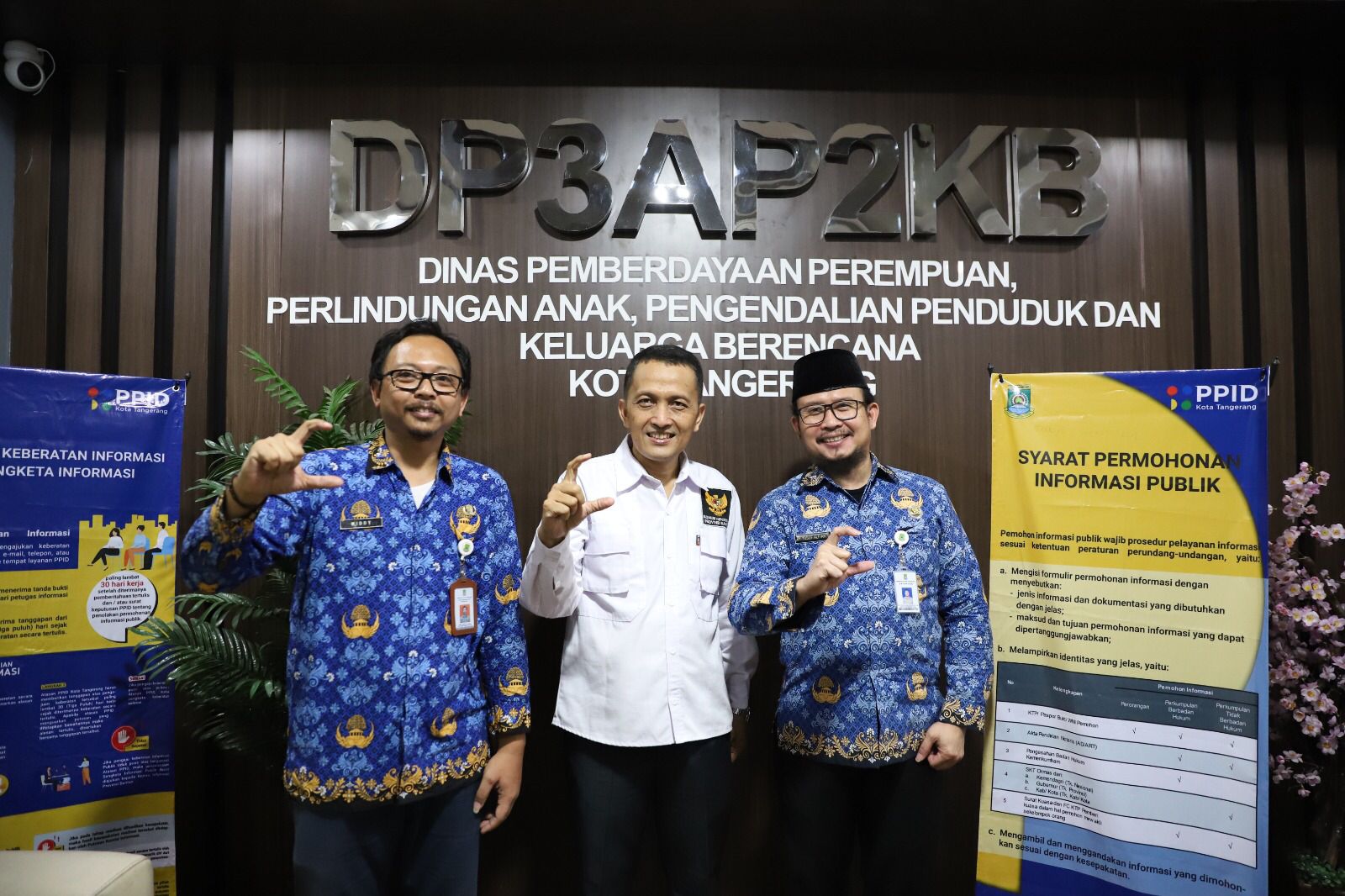IMG-monev-tahun-2023-diskominfo-kota-tangerang-sambut-tim-penilai-komisi-informasi-provinsi-banten
