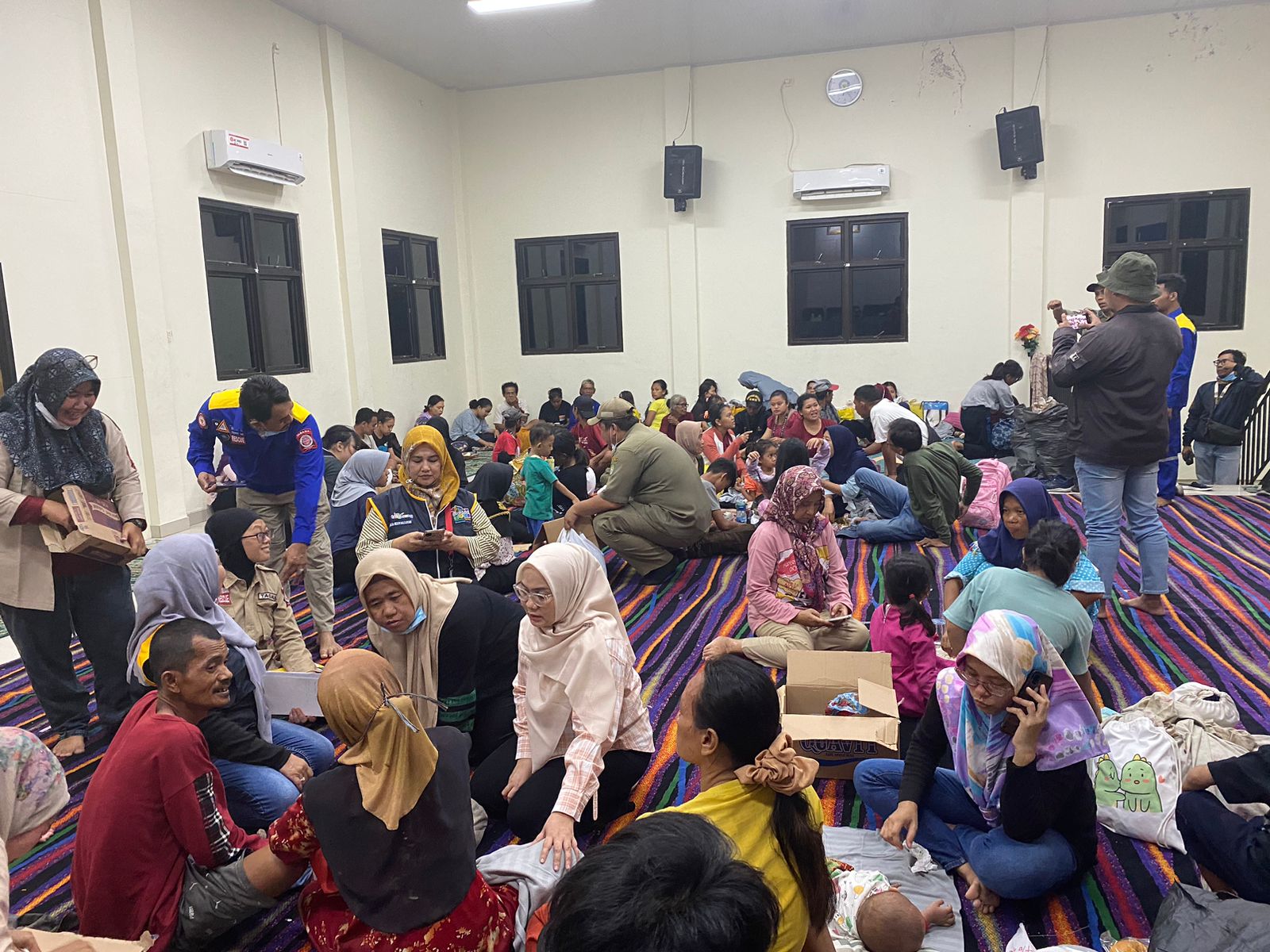 IMG-dinkes-kota-tangerang-kerahkan-seluruh-nakes-39-puskesmas-tangani-warga-evakuasi-di-kecamatan-neglasari