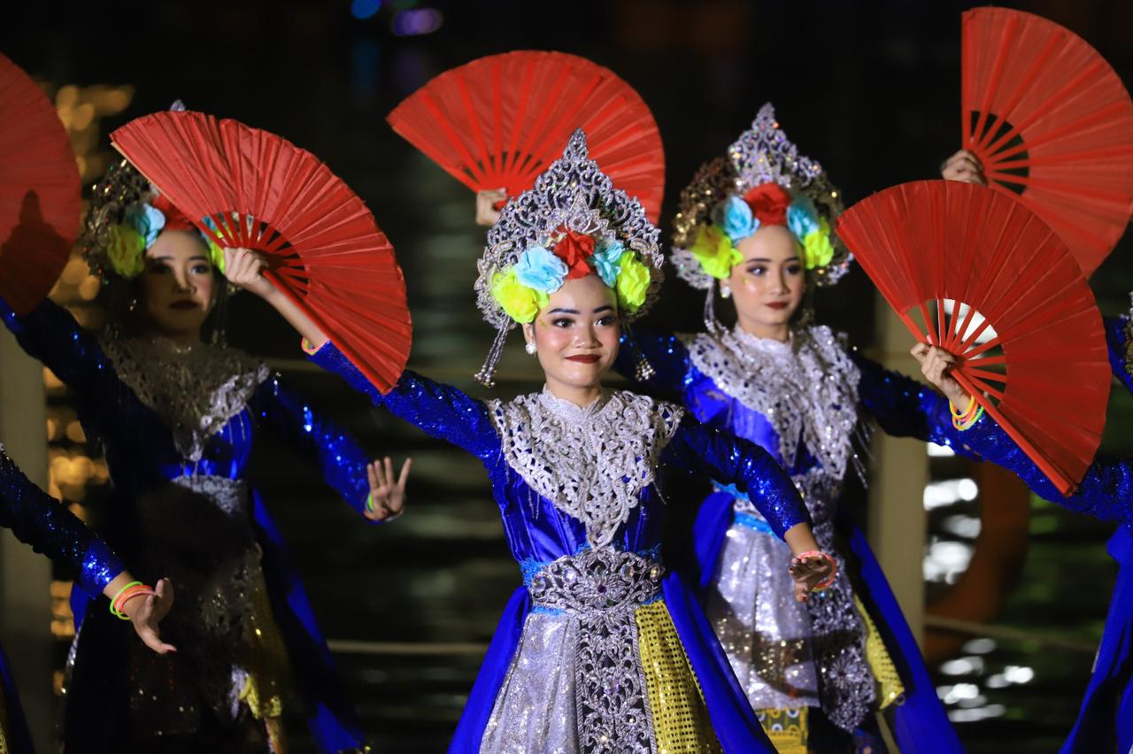 IMG-angkat-budaya-kota-tangerang-tari-berendeng-nusa-dikenalkan-di-pembukaan-festival-cisadane-2023