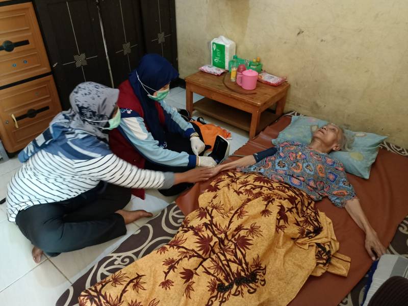 IMG-berikan-layanan-kesehatan-yang-paripurna-pemkot-tangerang-miliki-layanan-home-care-cageur-jasa