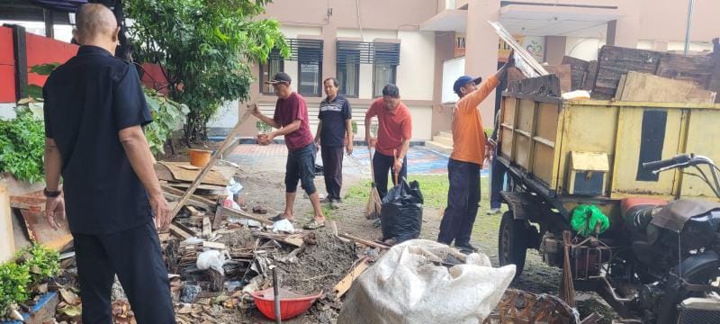 IMG-tingkatkan-kebersihan-kantor-kecamatan-larangan-gelar-jumat-bersih