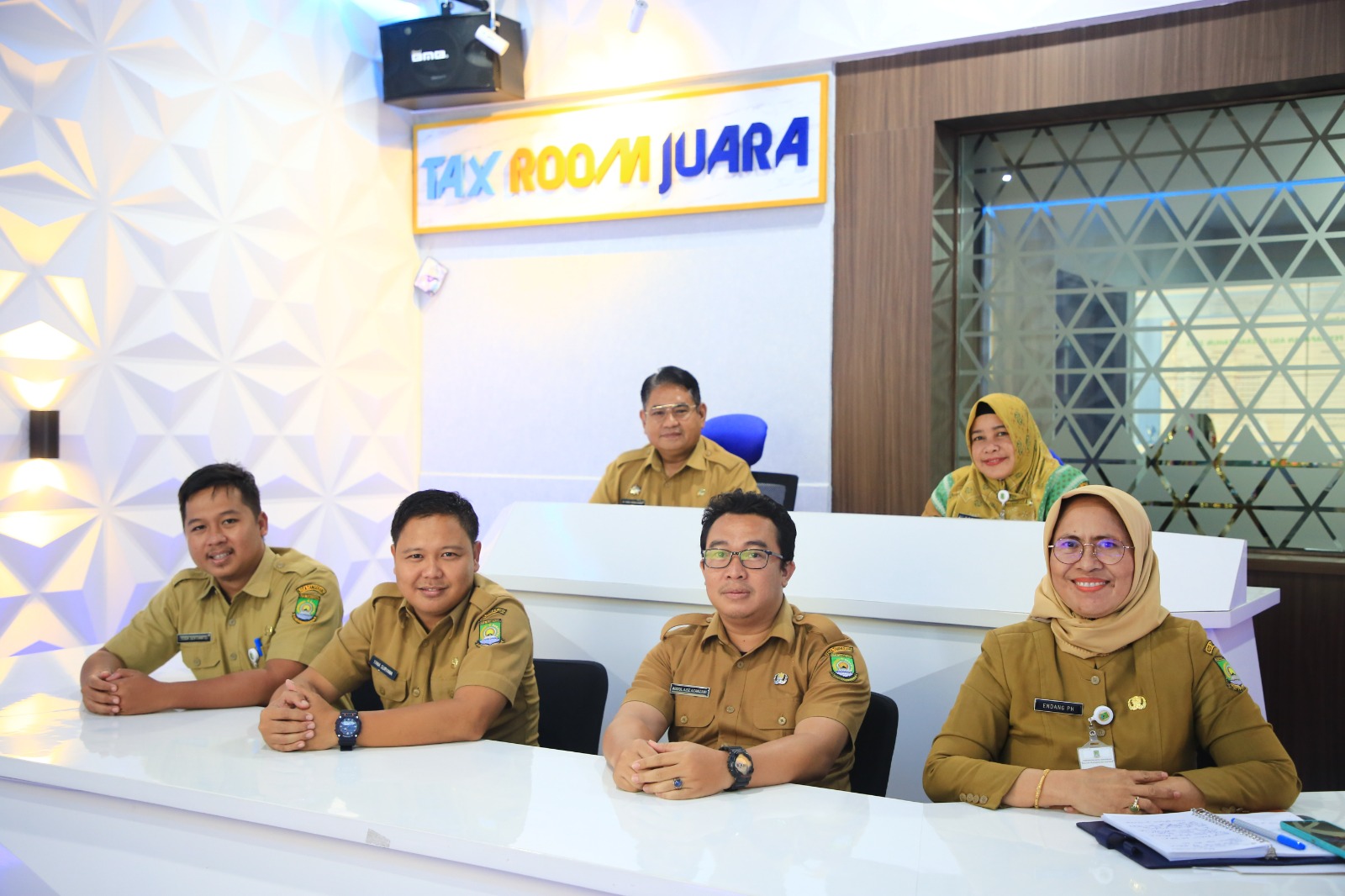 IMG-realisasi-pajak-dan-retribusi-daerah-kota-tangerang-tahun-2023-tembus-rp2-triliun