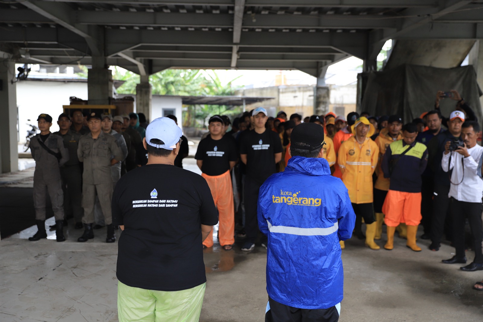 IMG-sinergitas-pemkot-tangerang-bersama-banksasuci-bersihkan-3-5-ton-sampah-di-kali-ledug-kota-tangerang