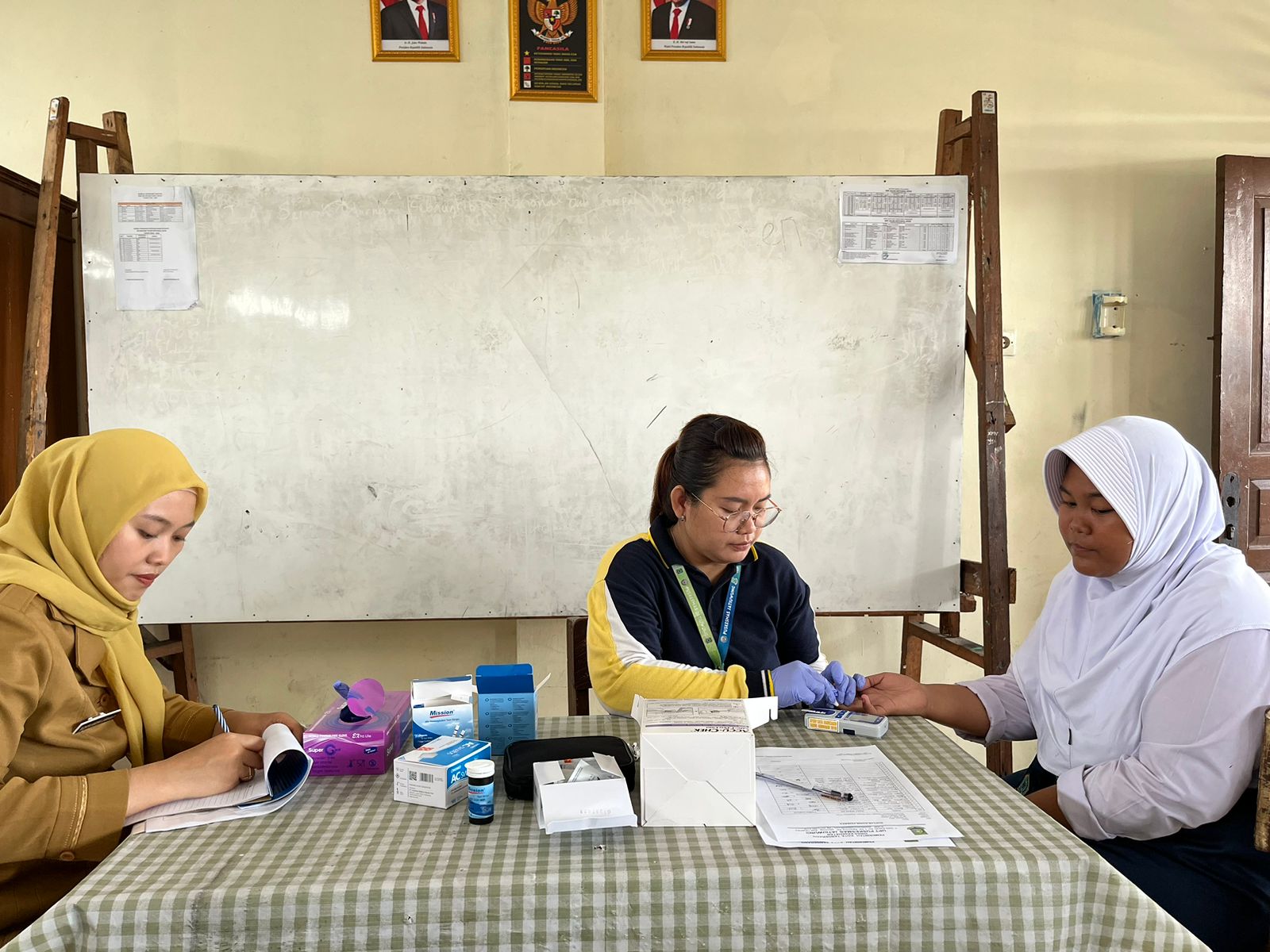 IMG-cegah-stunting-dinkes-distribusi-tablet-tambah-darah-untuk-remaja-smp-sma-se-kota-tangerang