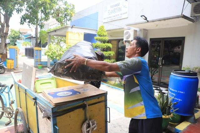 IMG-begini-syarat-mendirikan-bank-sampah-di-kota-tangerang