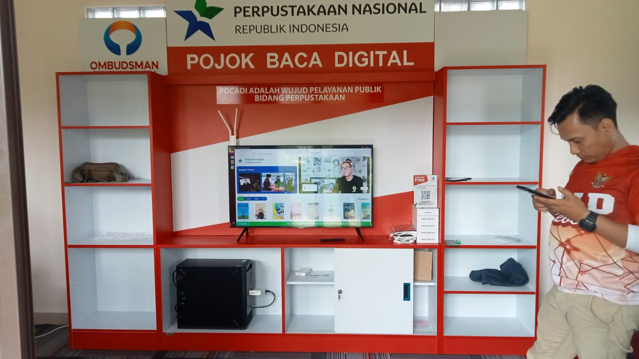 IMG-tingkatkan-literasi-masyarakat-pemkot-tangerang-hadirkan-pojok-baca-digital-di-alun-alun-pinang