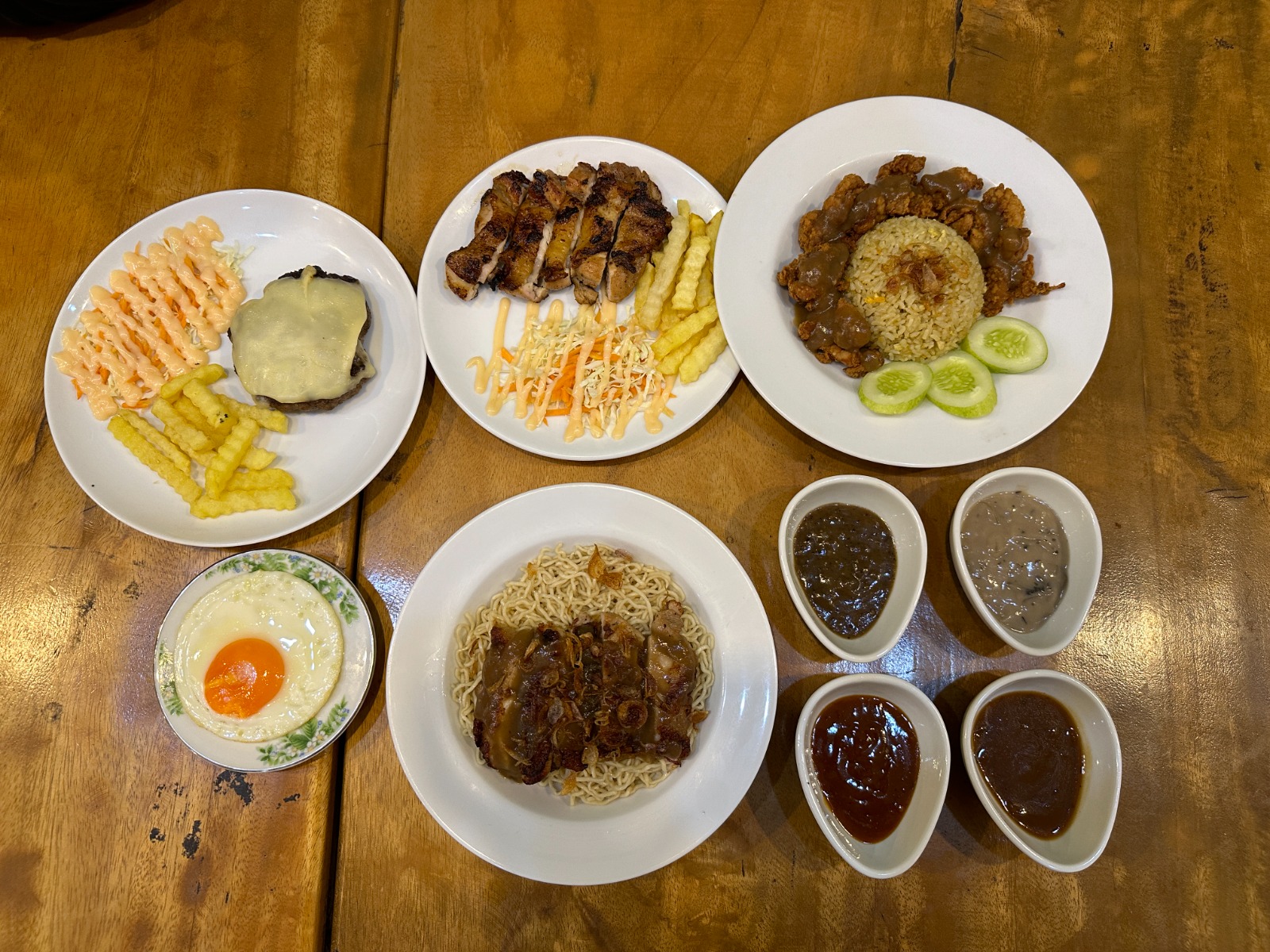 IMG-makan-steik-enak-dengan-harga-terjangkau-di-mee-steak-kota-tangerang