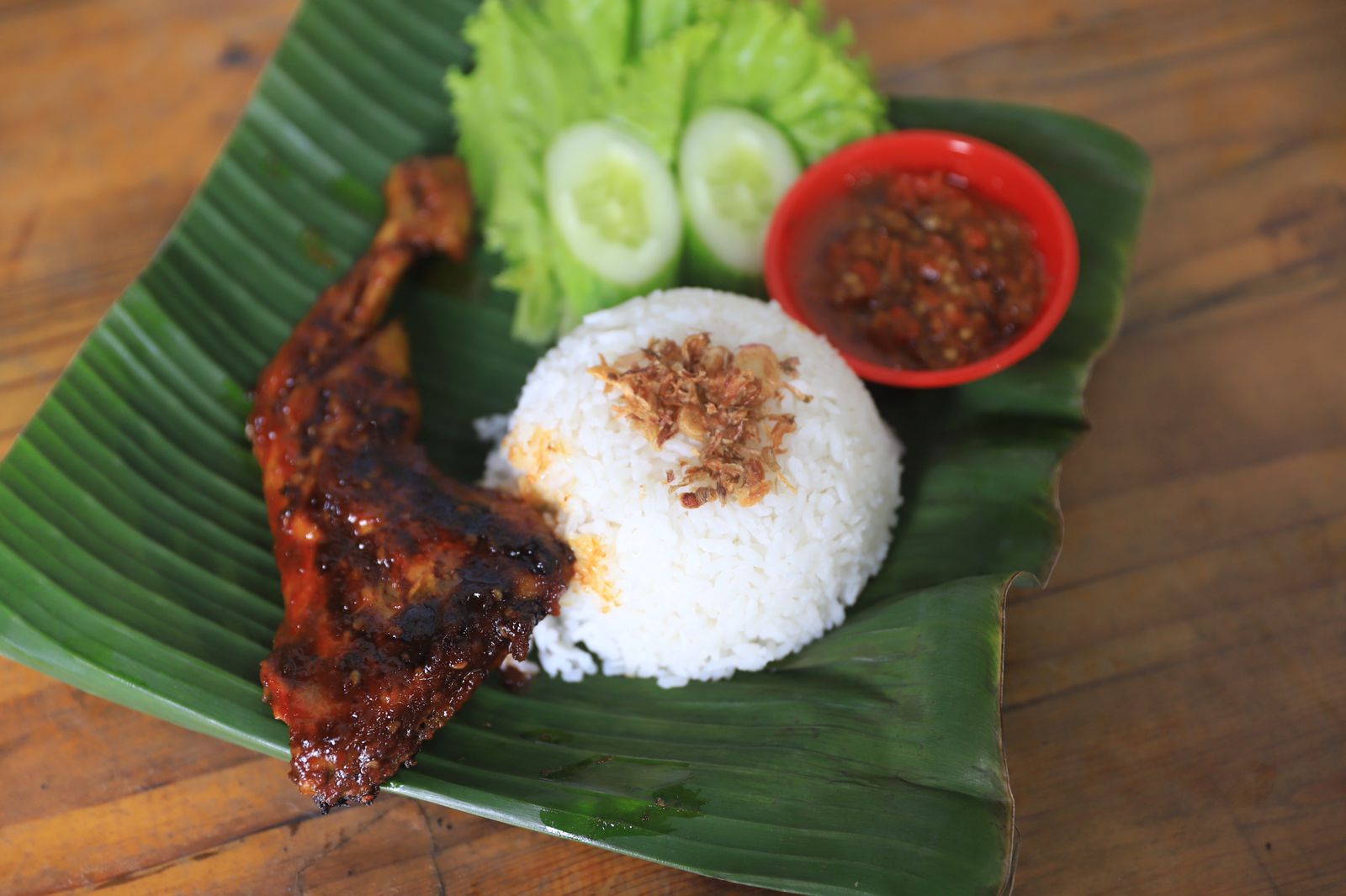 bangkit-dari-phk-warung-kang-aef-di-kota-tangerang-habiskan-10-ekor-ayam-per-hari