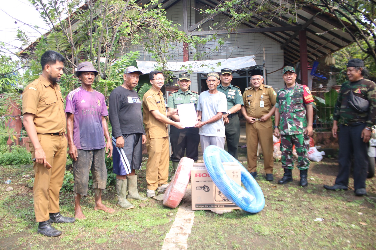 optimalkan-produktivitas-pertanian-pemkot-tangerang-salurkan-bantuan-pompa-air-ke-kelompok-tani