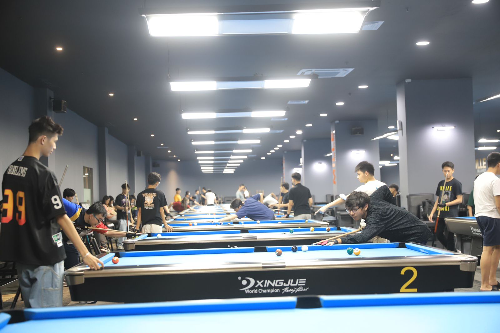 akhir-pekan-seru-bersama-keluarga-bermain-billiar-di-mille-billiards-kota-tangerang