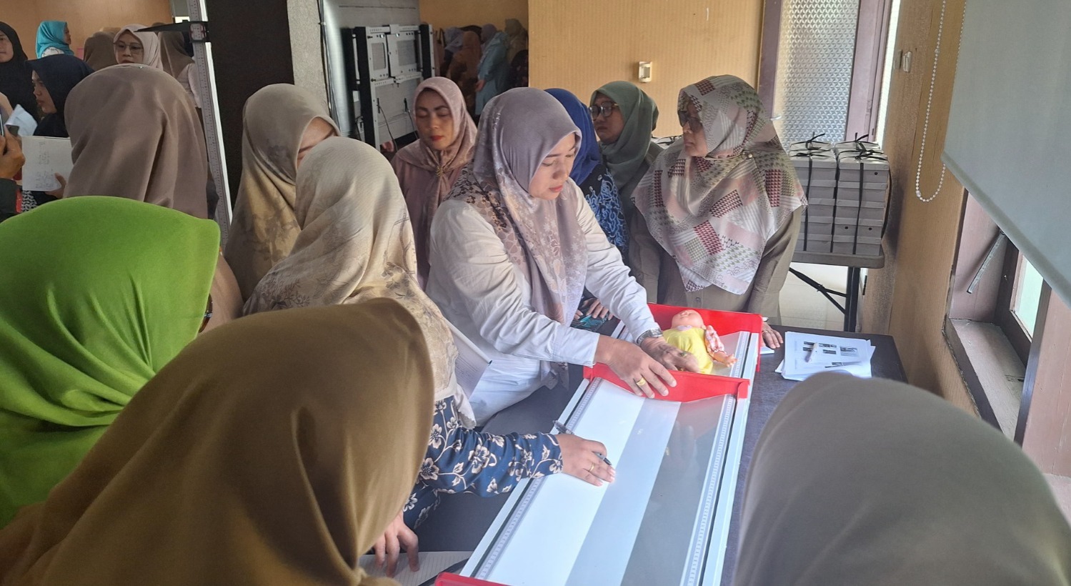 IMG-tekan-prevalensi-gizi-buruk-dan-stunting-dinkes-kota-tangerang-sukses-gelar-pelatihan-antropometri