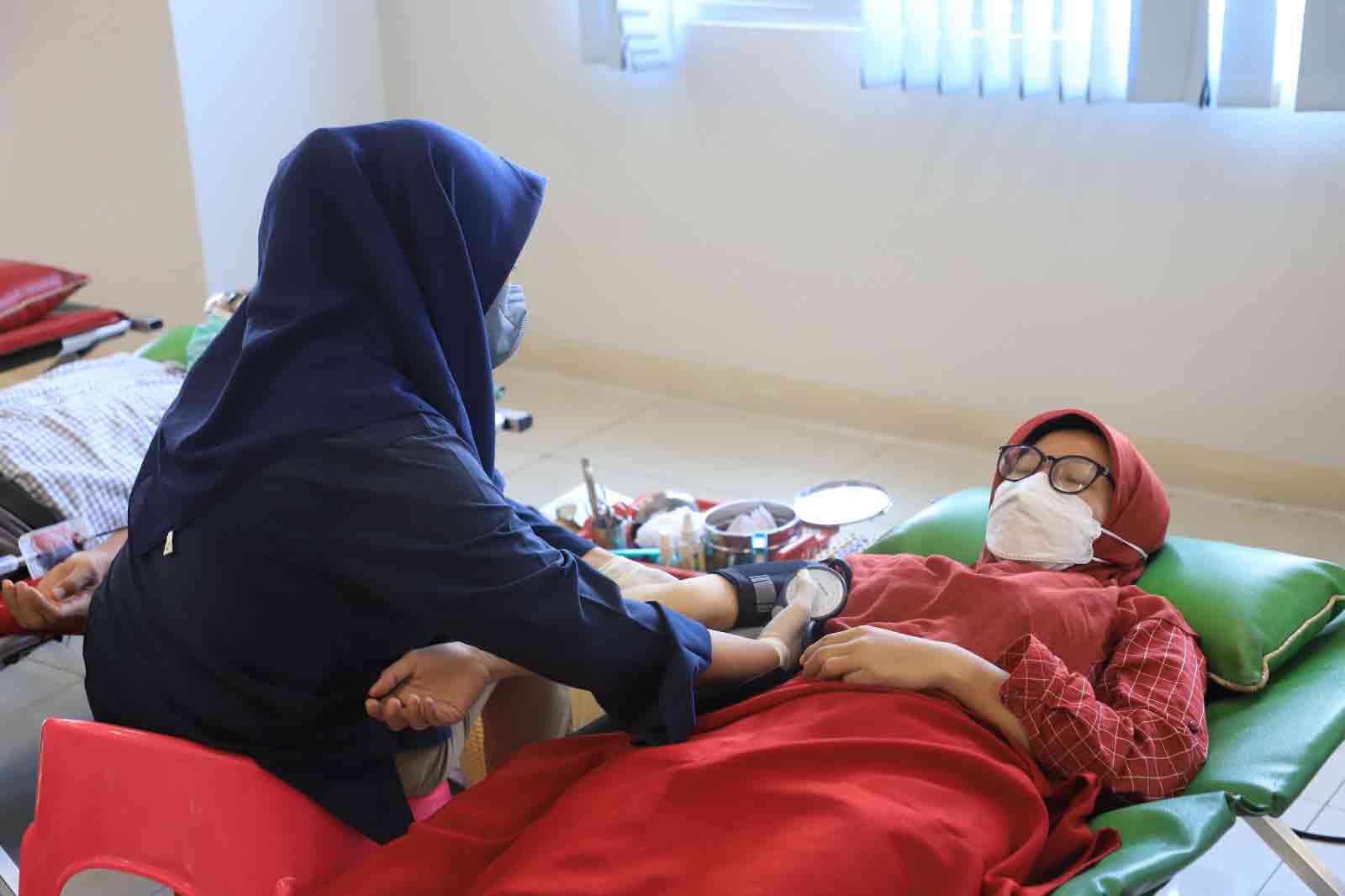 IMG-stok-darah-a-dan-ab-menipis-masyarakat-kota-tangerang-diimbau-lakukan-donor-darah