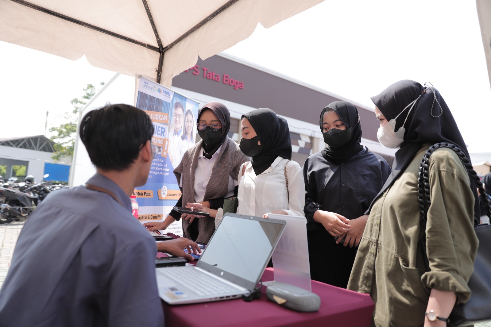 IMG-pencaker-wajib-hadir-job-fair-kota-tangerang-sediakan-7-894-lowongan-kerja-di-luar-negeri