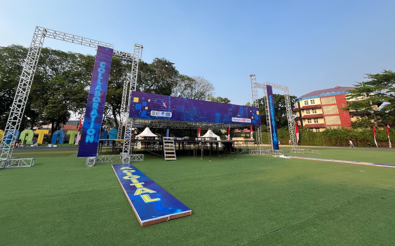 IMG-melihat-persiapan-tangerang-digital-festival-vol-2-di-alun-alun-kota-tangerang-yang-digelar-3-hari-lagi