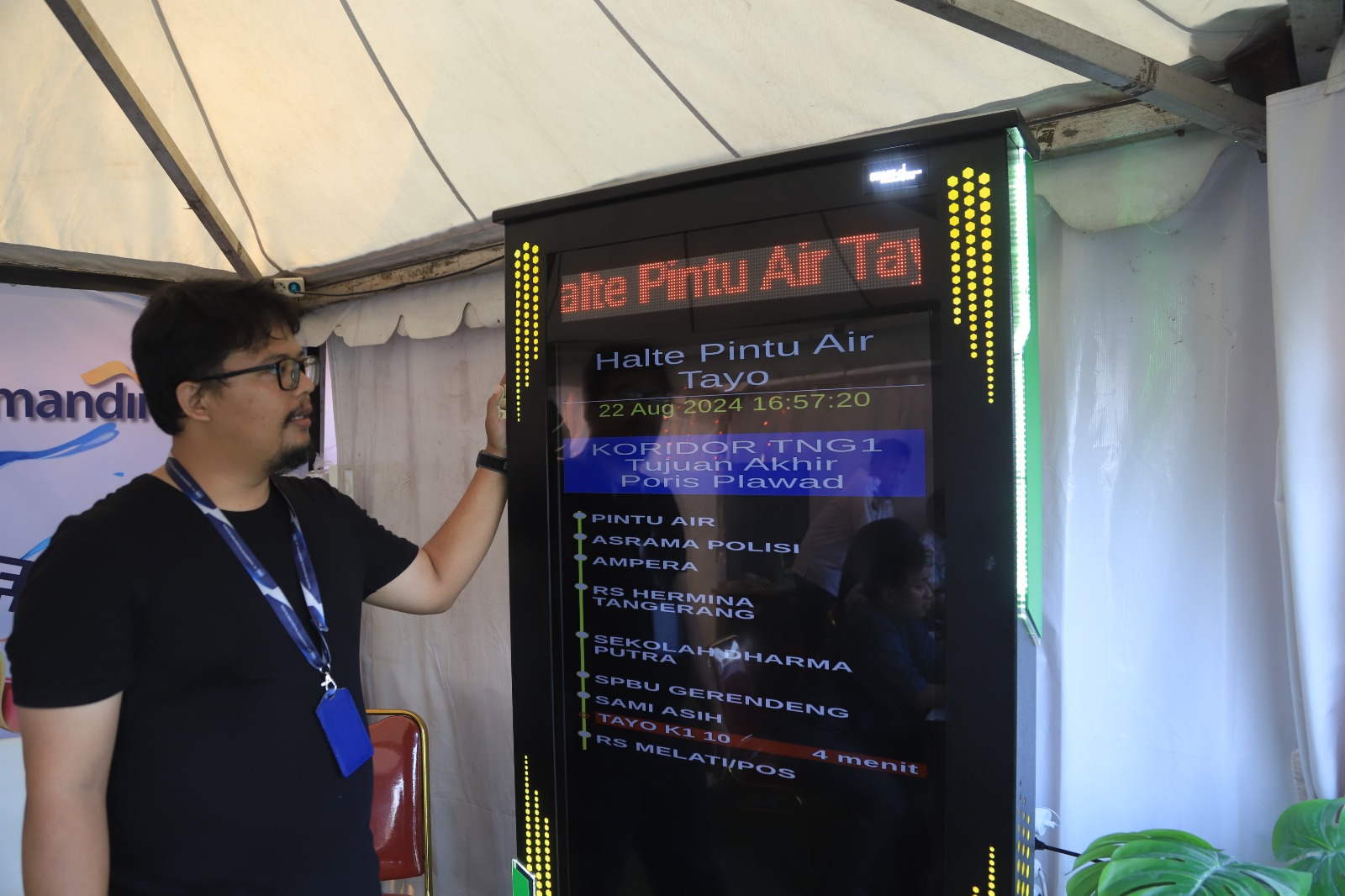 IMG-pt-tng-pamerkan-public-transport-information-system-di-tangerang-digifest-vol-2