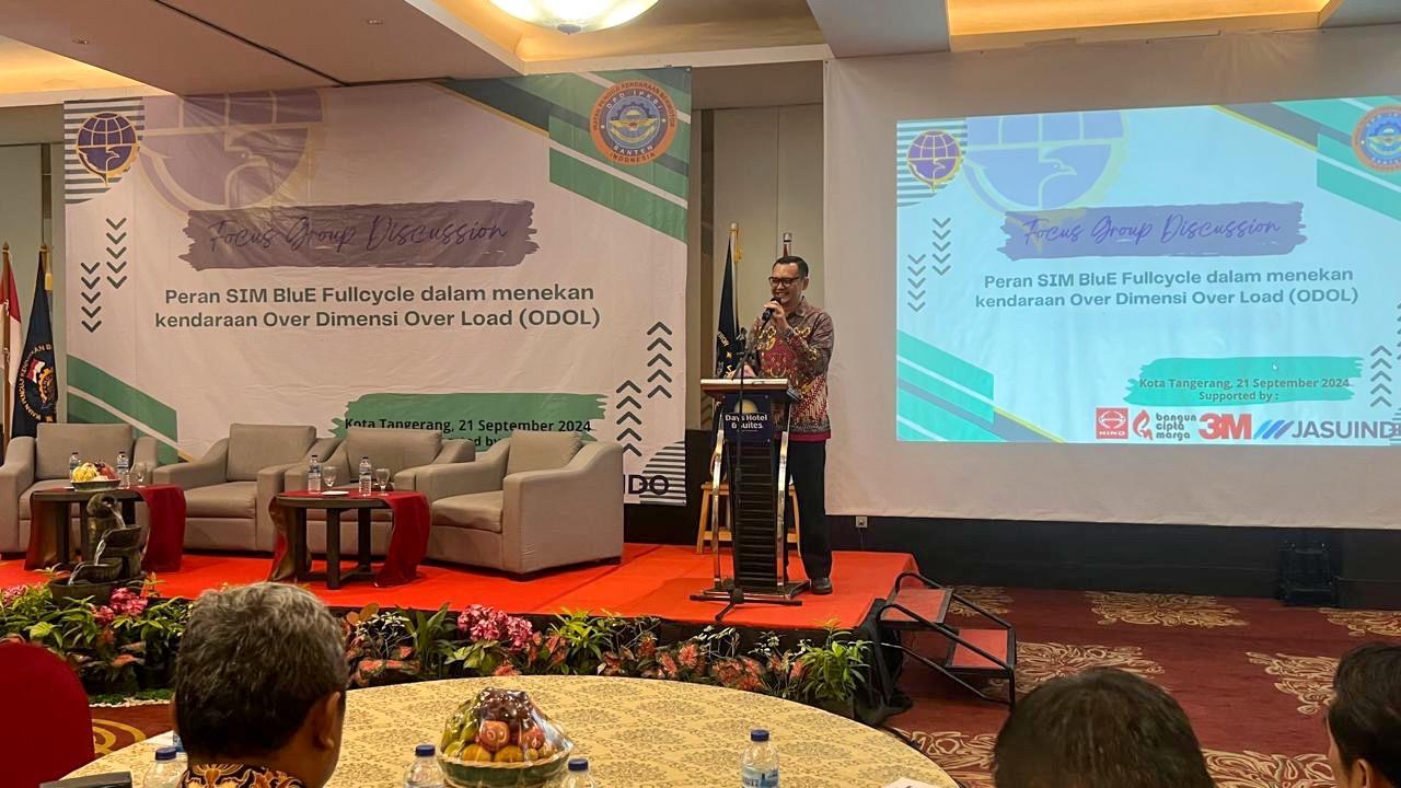 IMG-pemkot-tangerang-raih-penghargaan-atas-keberhasilan-uji-coba-implementasi-aplikasi-sim-blue-full-cycle