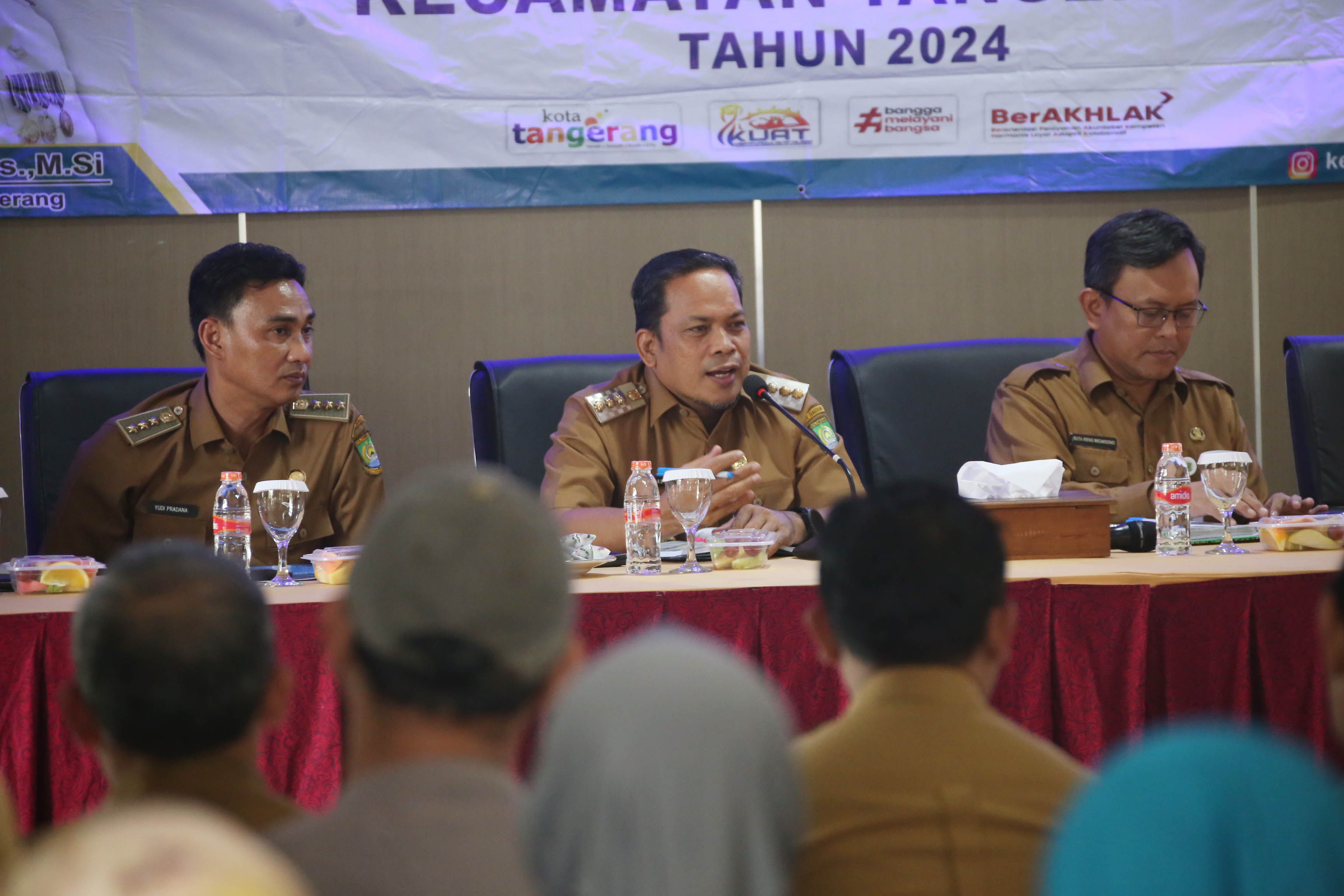 IMG-saat-rembuk-dengan-rt-dan-rw-dr-nurdin-terus-responsif-terhadap-pelayanan-publik