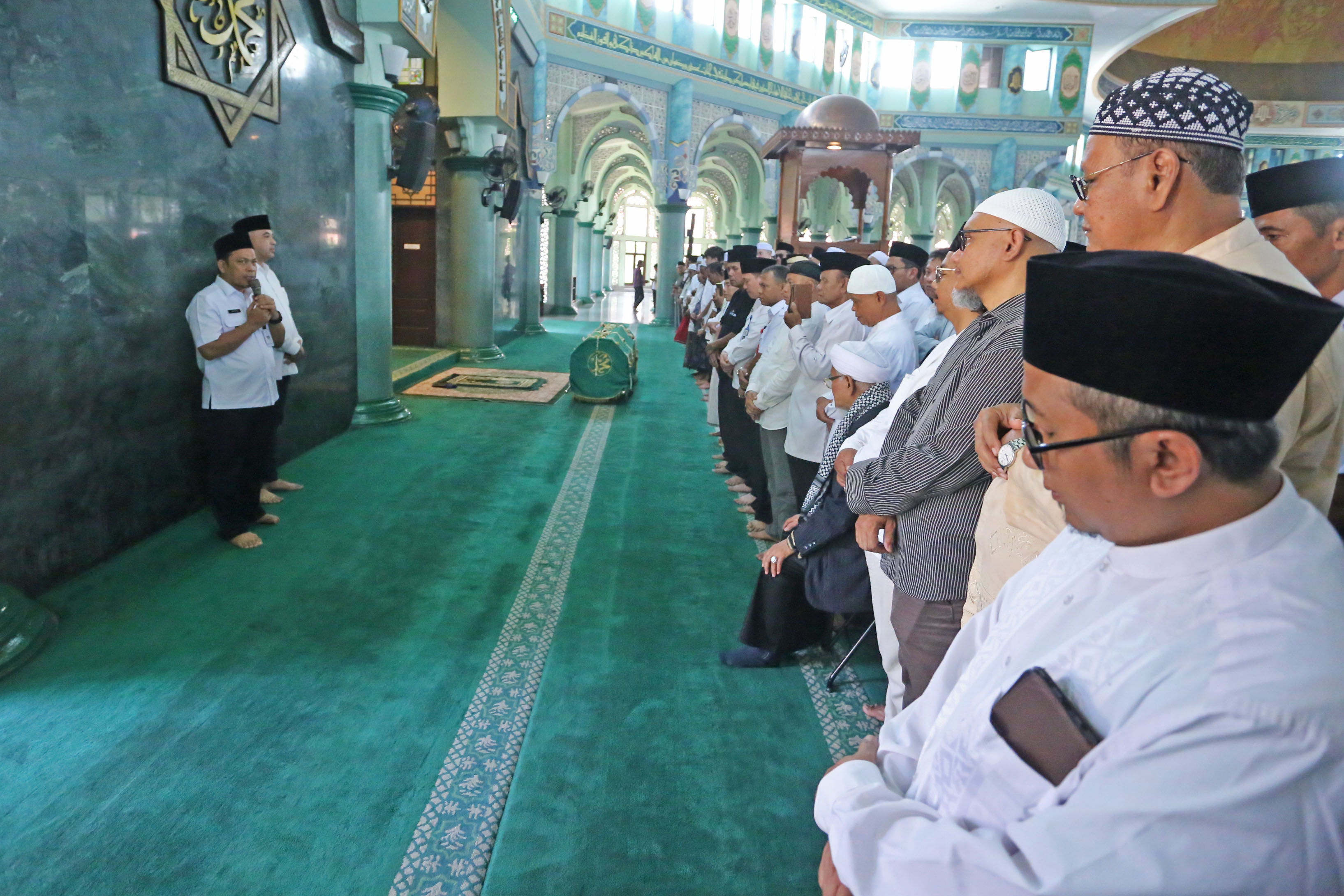 IMG-takziah-mantan-bupati-tangerang-dr-nurdin-semoga-menjadi-amal-saleh-atas-jasa-jasanya-almarhum