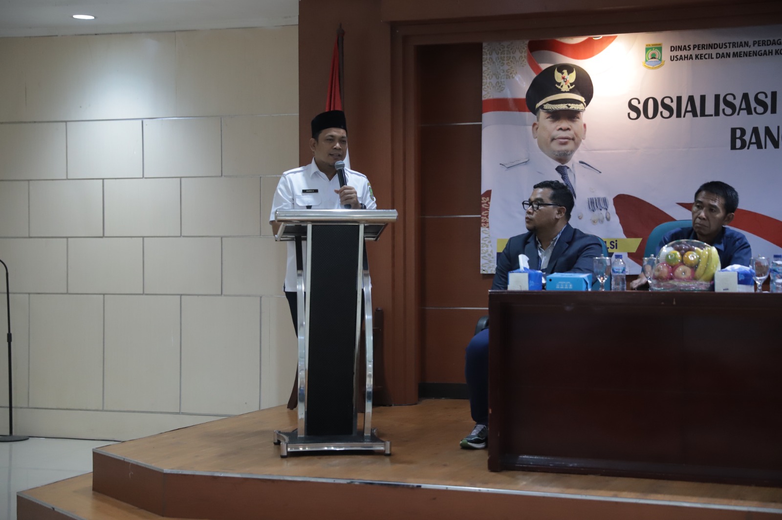 IMG-pemkot-tangerang-gandeng-puluhan-pelajar-gaungkan-gerakan-cinta-produk-lokal