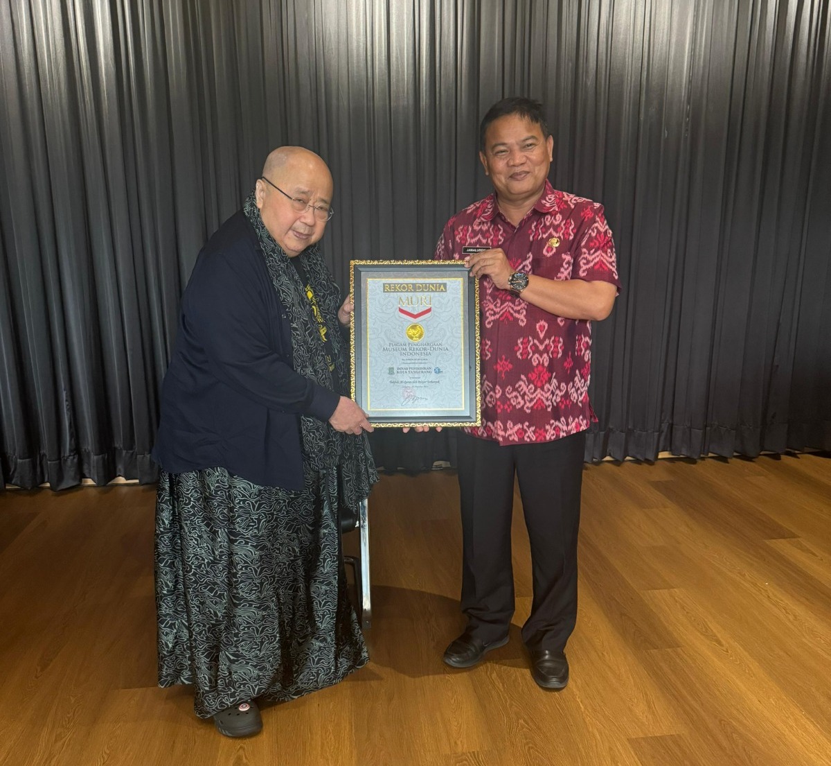 IMG-tangerang-pelajar-mengaji-angkatan-pertama-raih-rekor-muri-wisudawan-terbanyak