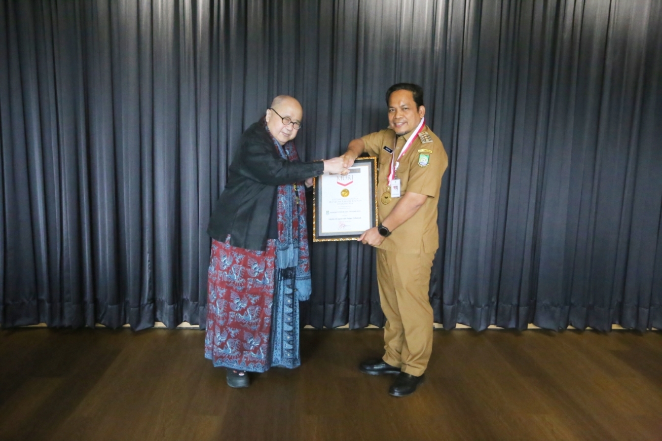 IMG-wisuda-akbar-tahfidz-pelajar-kota-tangerang-resmi-cetak-rekor-dunia-muri