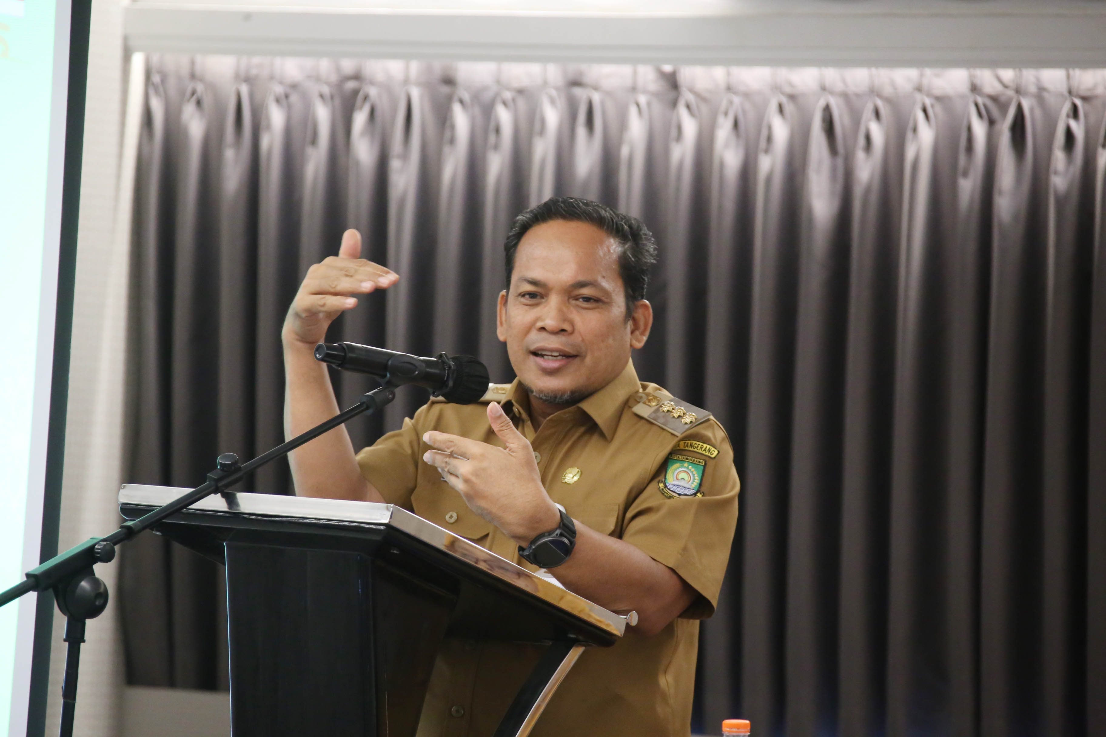 IMG-dr-nurdin-dokumen-perencanaan-peta-jalan-untuk-capai-berbagai-target-pembangunan