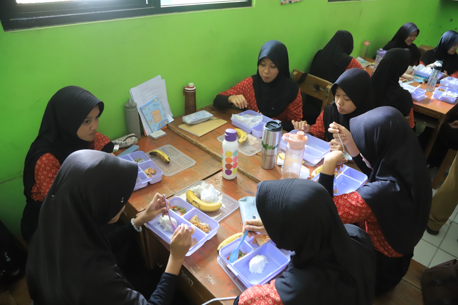 IMG-pembiasaan-mbg-di-smp-8-tangerang-sasar-955-siswa