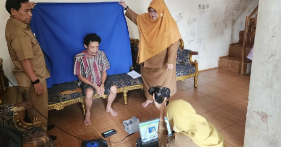 IMG-kecamatan-karang-tengah-kota-tangerang-gencarkan-pelayanan-ktp-el-bagi-odgj