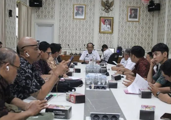 IMG-pemkot-tangerang-terima-kunjungan-badan-kesbangpol-kota-denpasar-terkait-monitoring-dan-evaluasi-wna