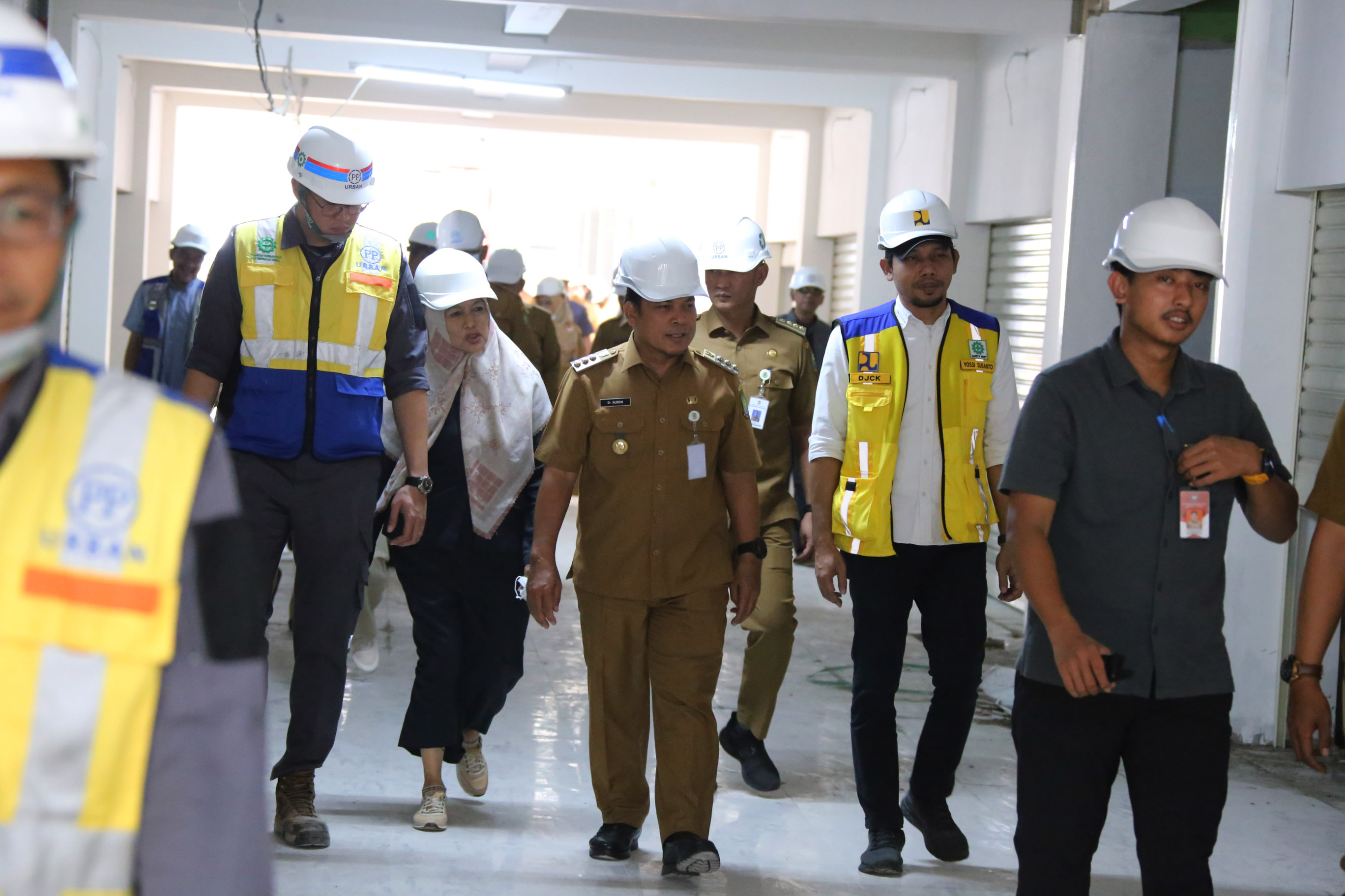 IMG-tinjau-progres-revitalisasi-pasar-anyar-pj-wali-kota-siap-jadi-pasar-berkelas-dan-berdaya-saing