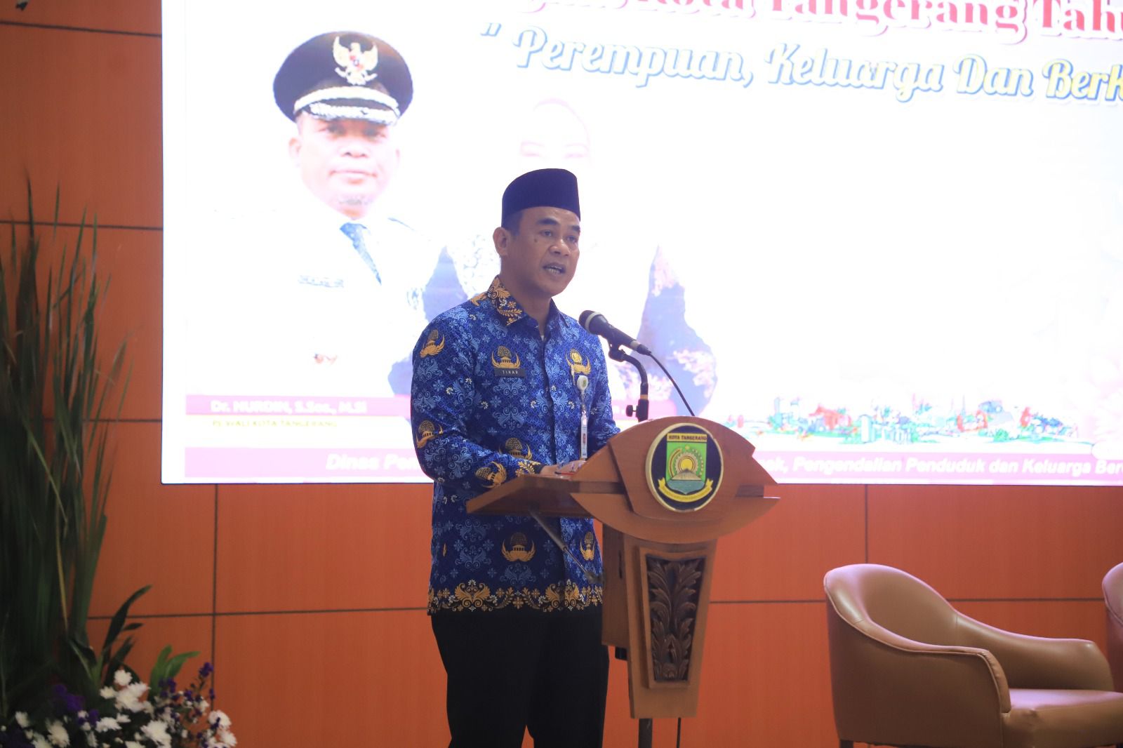IMG-semarak-hari-ibu-ke-96-pemkot-tangerang-sukses-gelar-wicara-pemberdayaan-perempuan