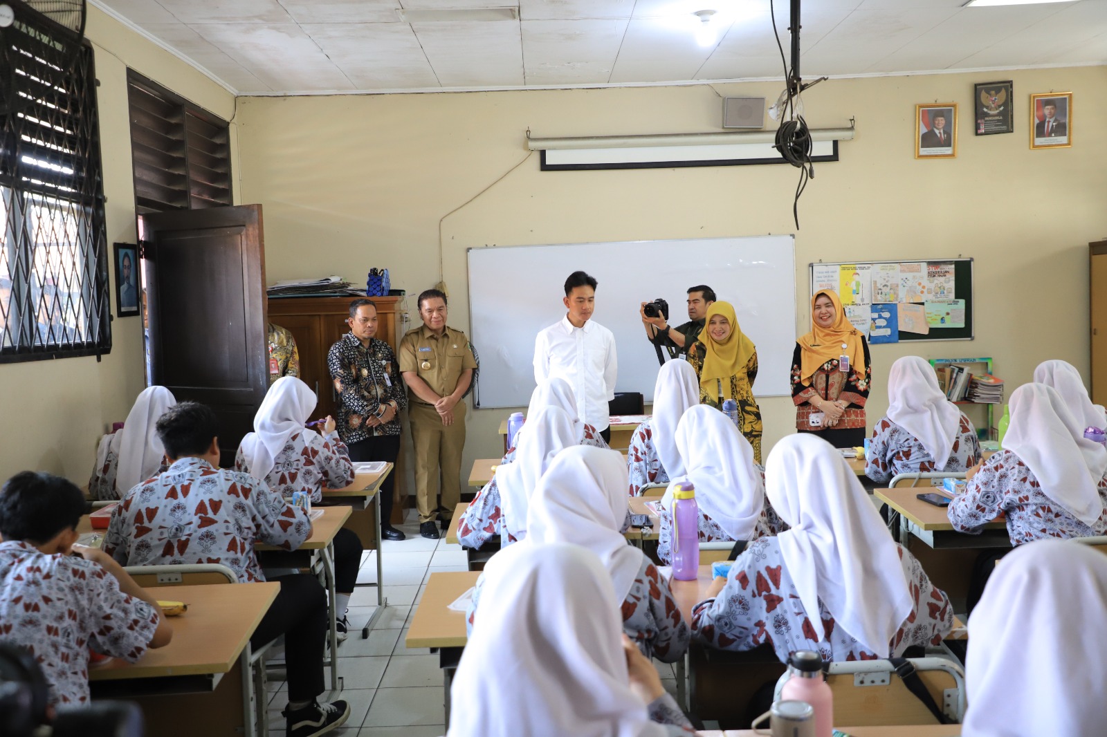 IMG-smkn-3-kota-tangerang-jadi-sma-pertama-yang-sukseskan-uji-coba-makan-bergizi-gratis