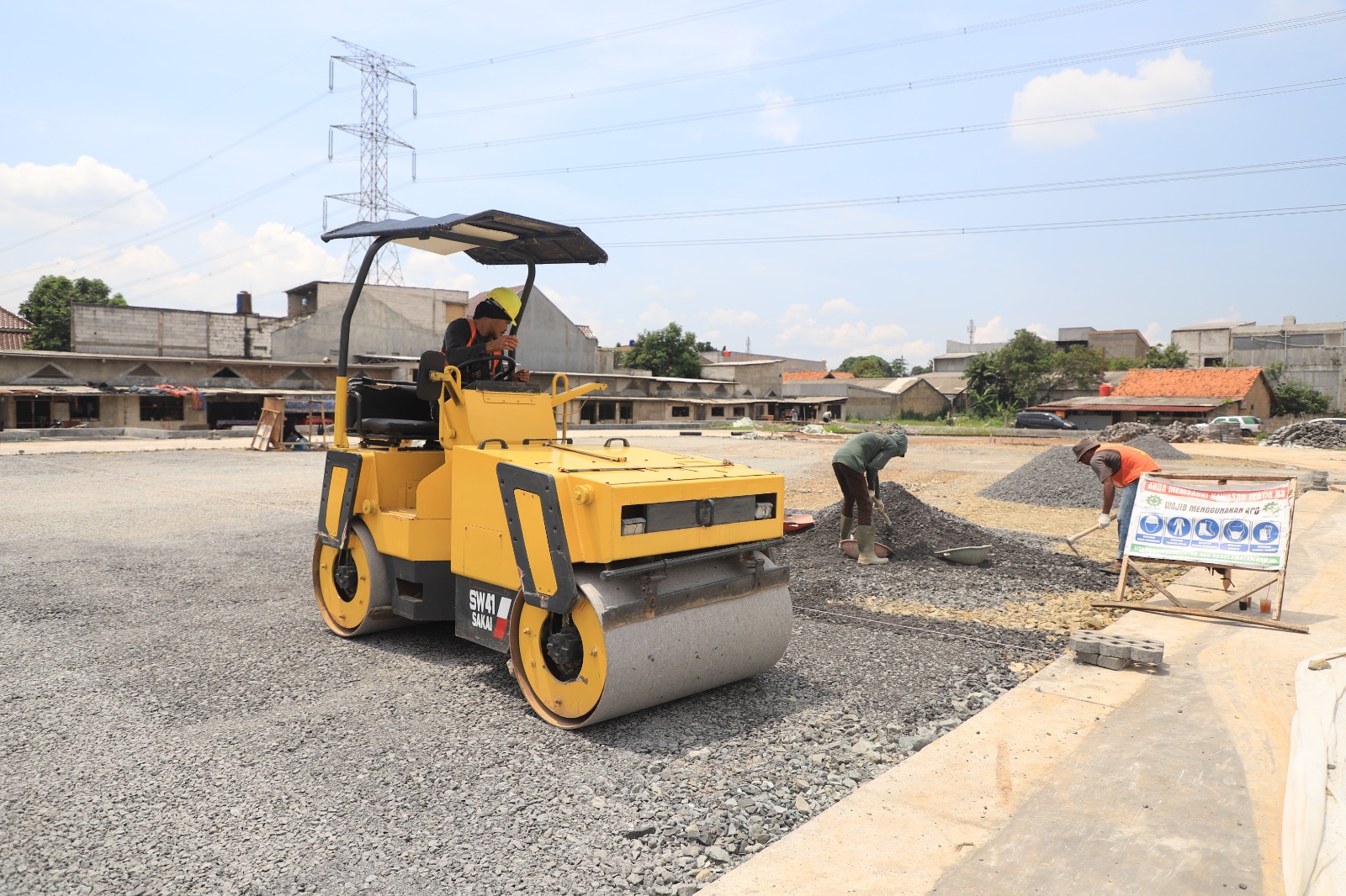 IMG-ditargetkan-tuntas-akhir-tahun-proses-pembangunan-alun-alun-ciledug-capai-80-persen