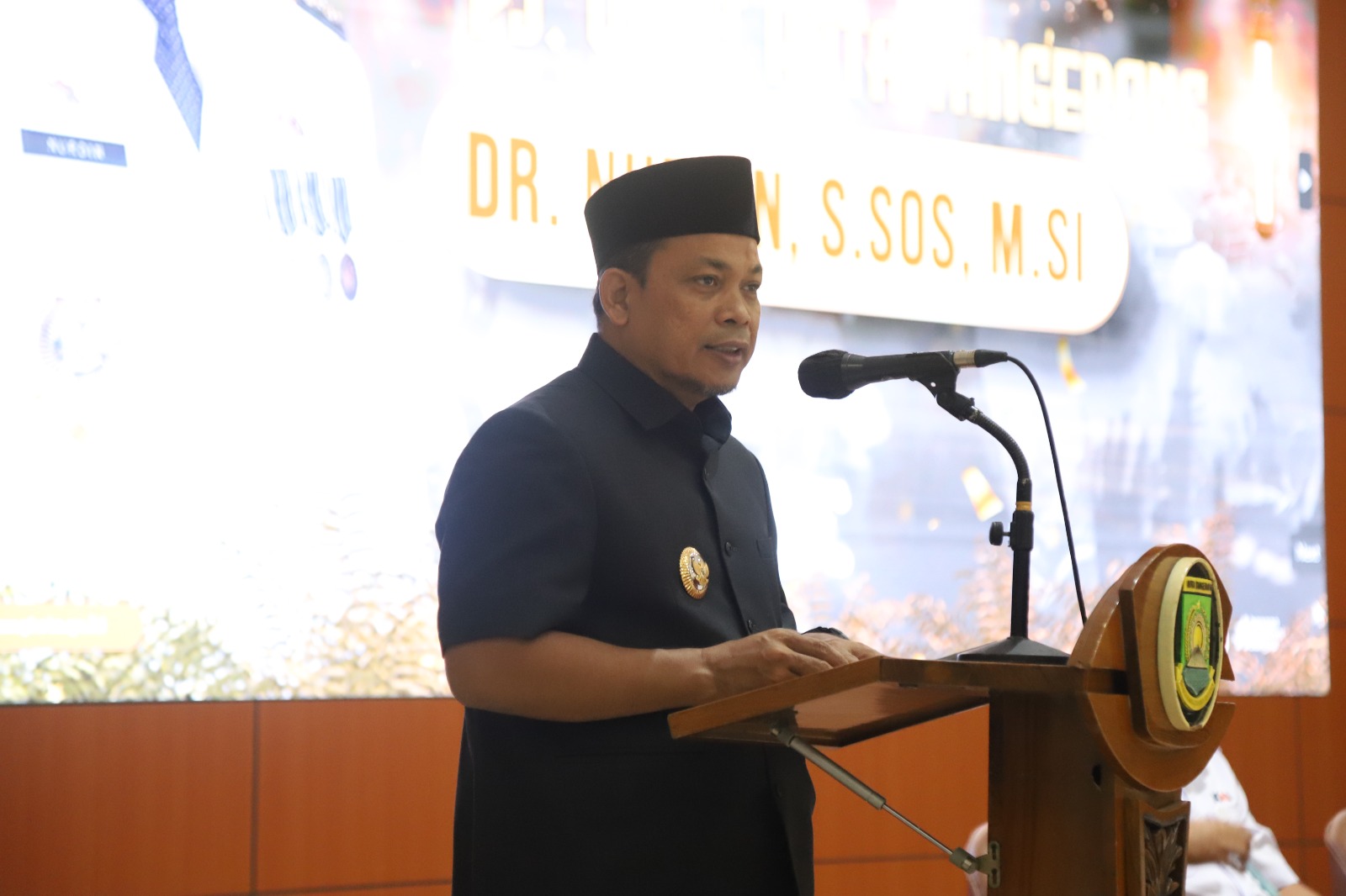 IMG-tingkatkan-koordinasi-dan-kualitas-pelayanan-diskominfo-kota-tangerang-gelar-rapat-evaluasi-admin-laksa