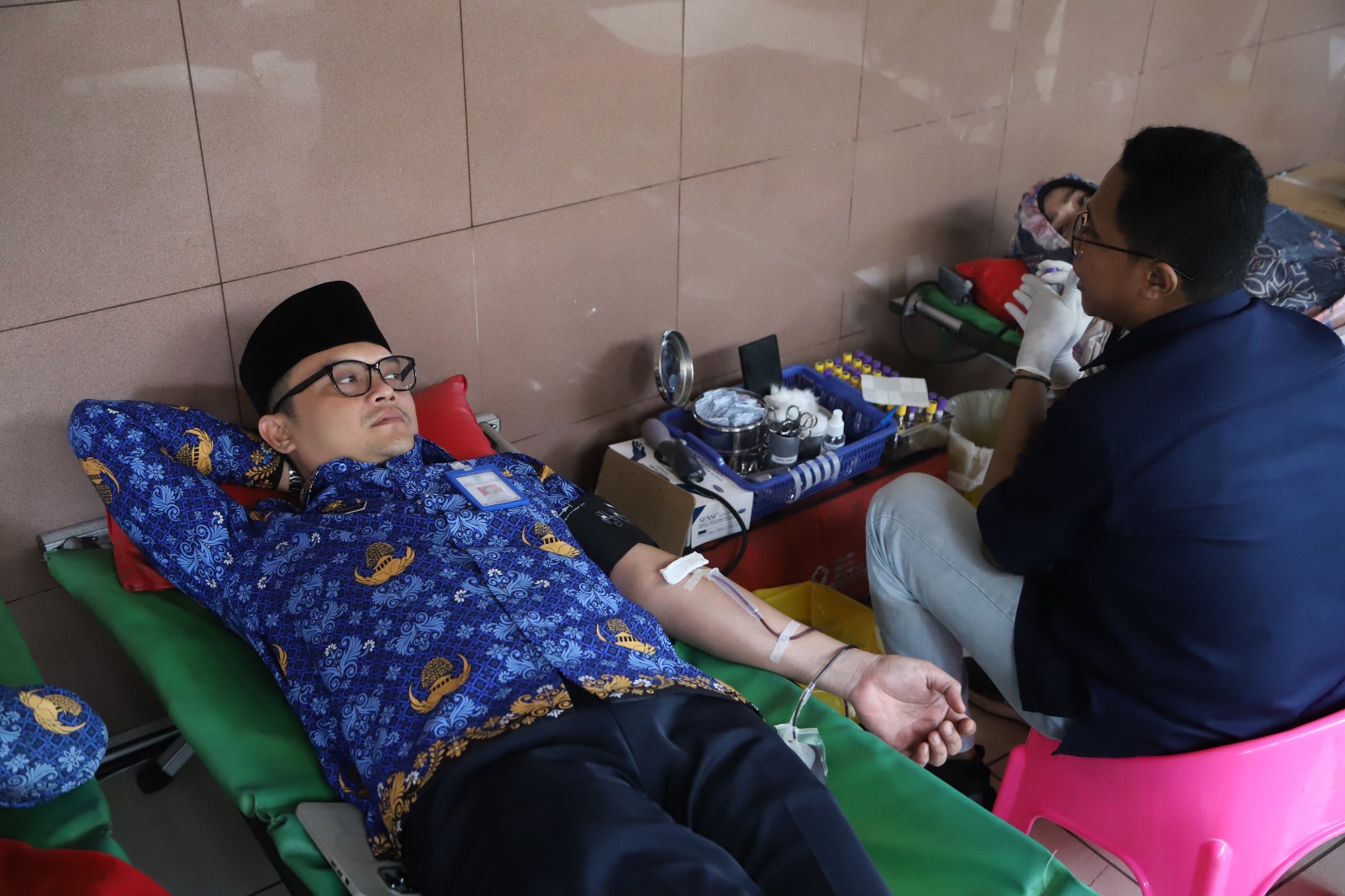IMG-peringati-hut-ke-53-korpri-pemkot-tangerang-gelar-donor-darah-di-lingkup-pegawai