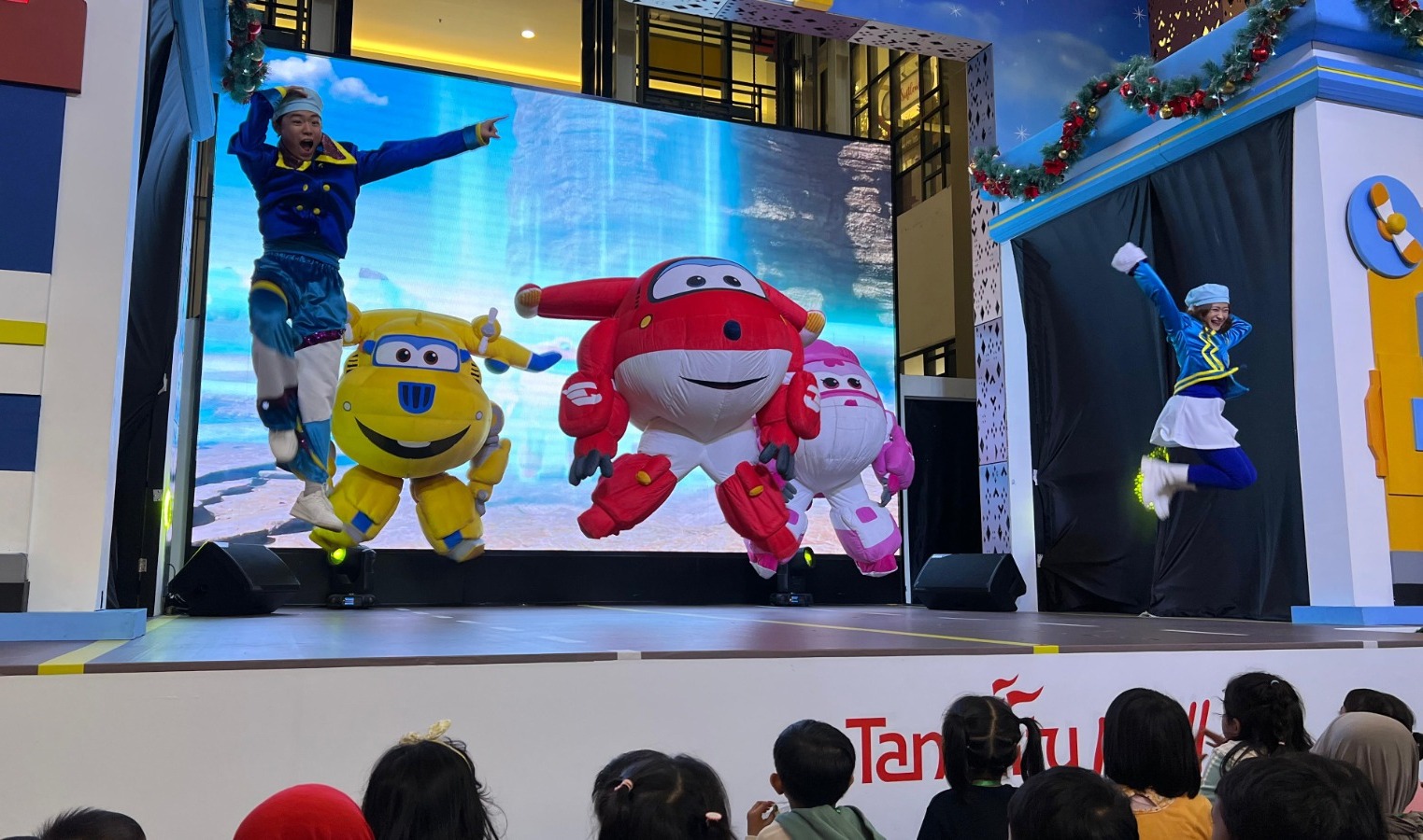 IMG-ayo-nikmati-libur-akhir-tahun-dengan-musim-dingin-di-tangcity-mall-kota-tangerang