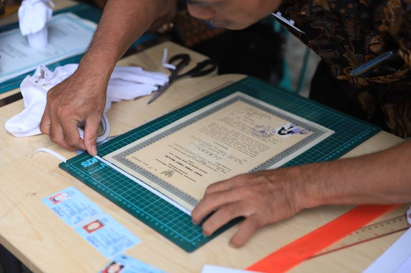 IMG-dpad-kota-tangerang-bagikan-tips-penyelamatan-arsip-terendam-banjir
